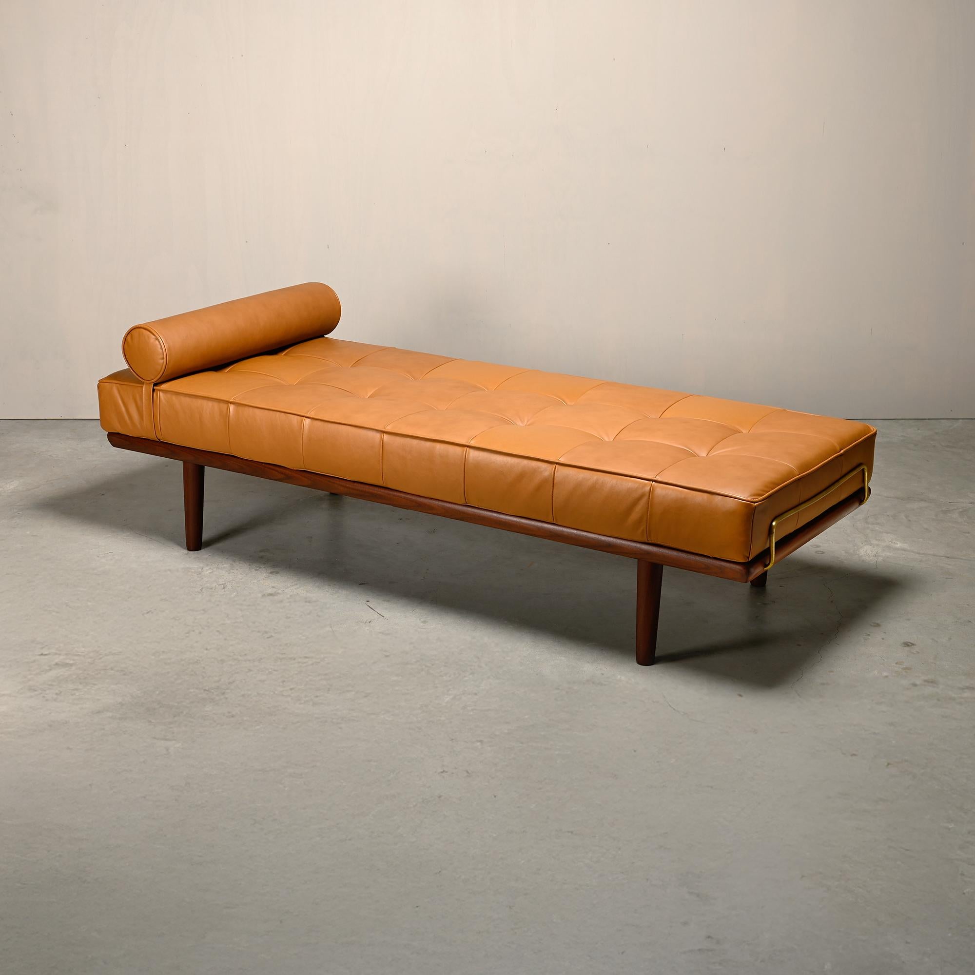 Hans J. Wegner GE19 Daybed in Teak und Kamelleder für Getama Dänemark 1960s (Mitte des 20. Jahrhunderts) im Angebot