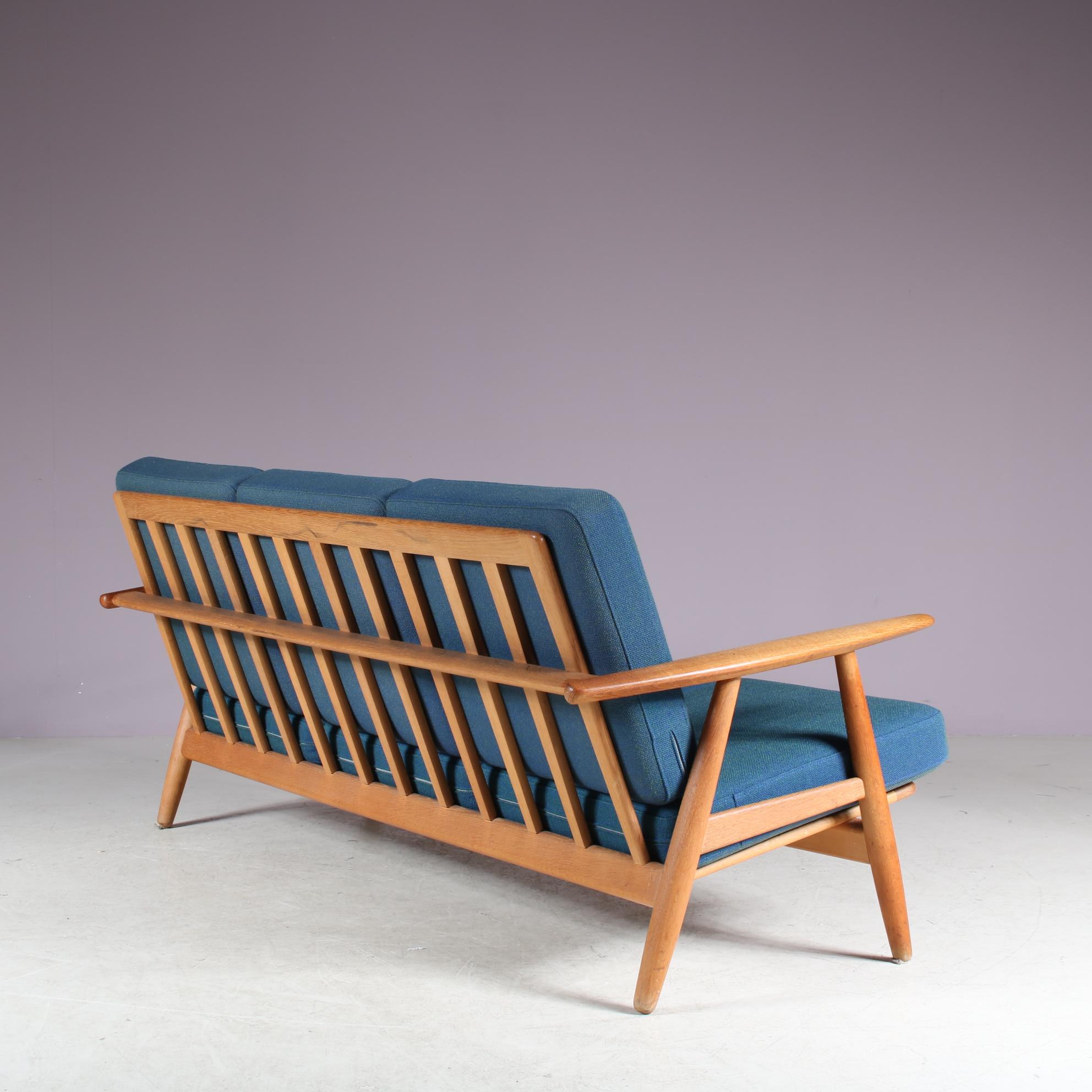 Hans J. Wegner Sofá Cigarro 