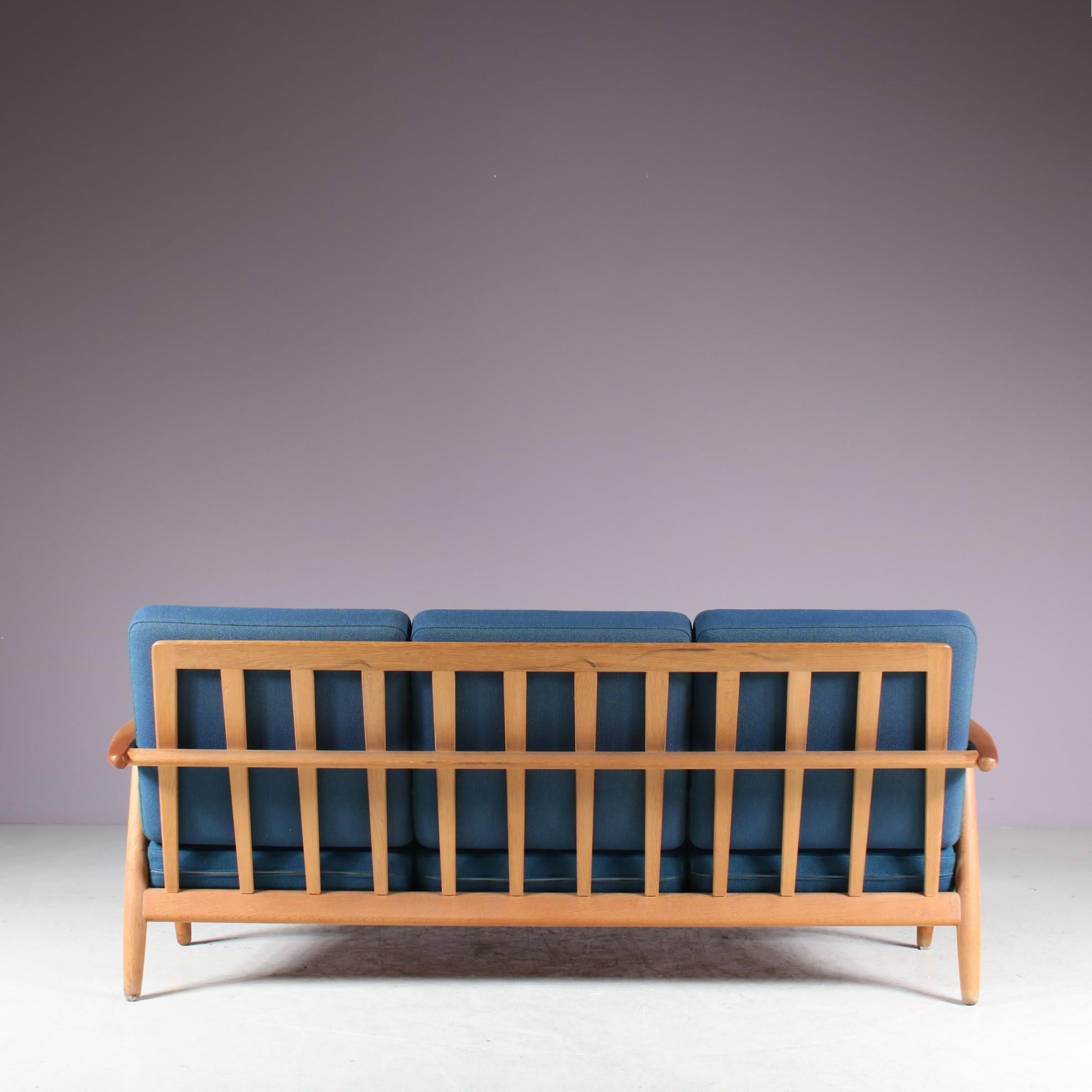 Hans J. Wegner Sofá Cigarro 
