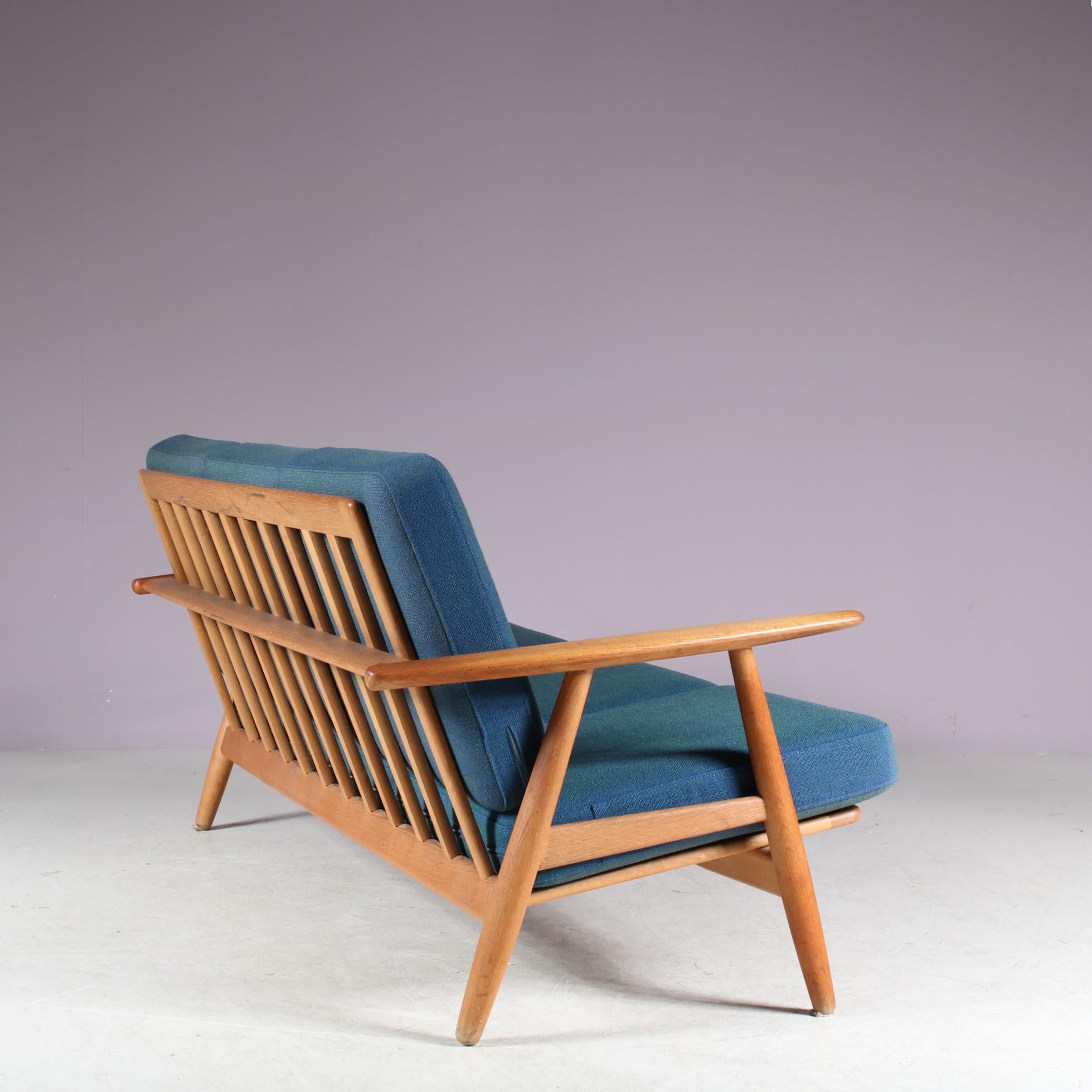 Hans J. Wegner Sofá Cigarro 
