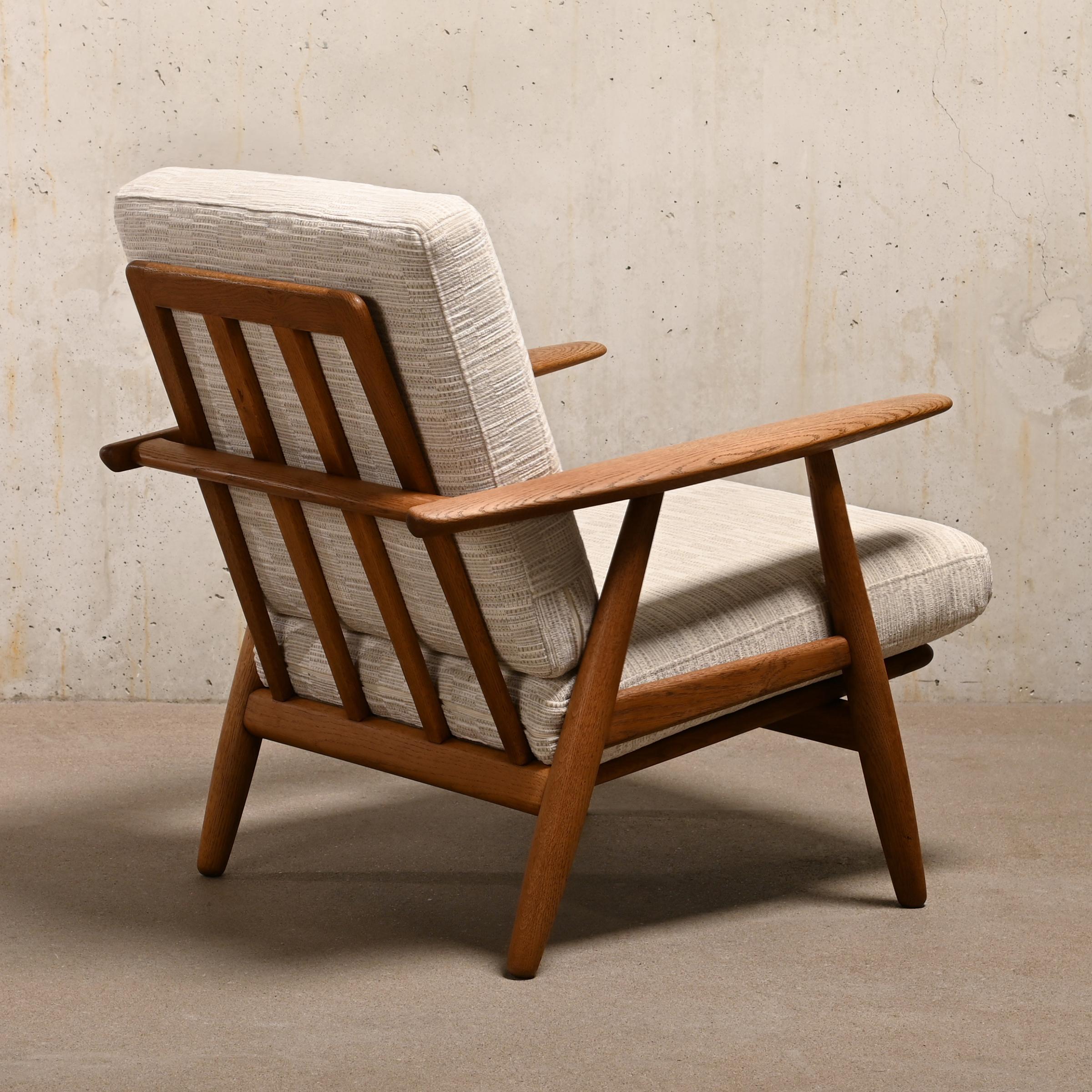 Mid-20th Century Hans J. Wegner GE240 'Sigar' Lounge Chair in Oak and Pierre Frey Fabric, Denmark