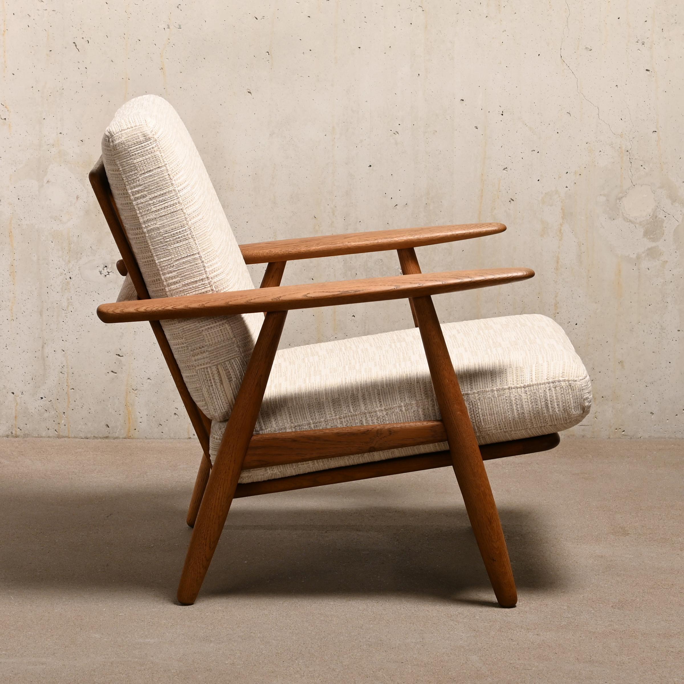 Metal Hans J. Wegner GE240 'Sigar' Lounge Chair in Oak and Pierre Frey Fabric, Denmark