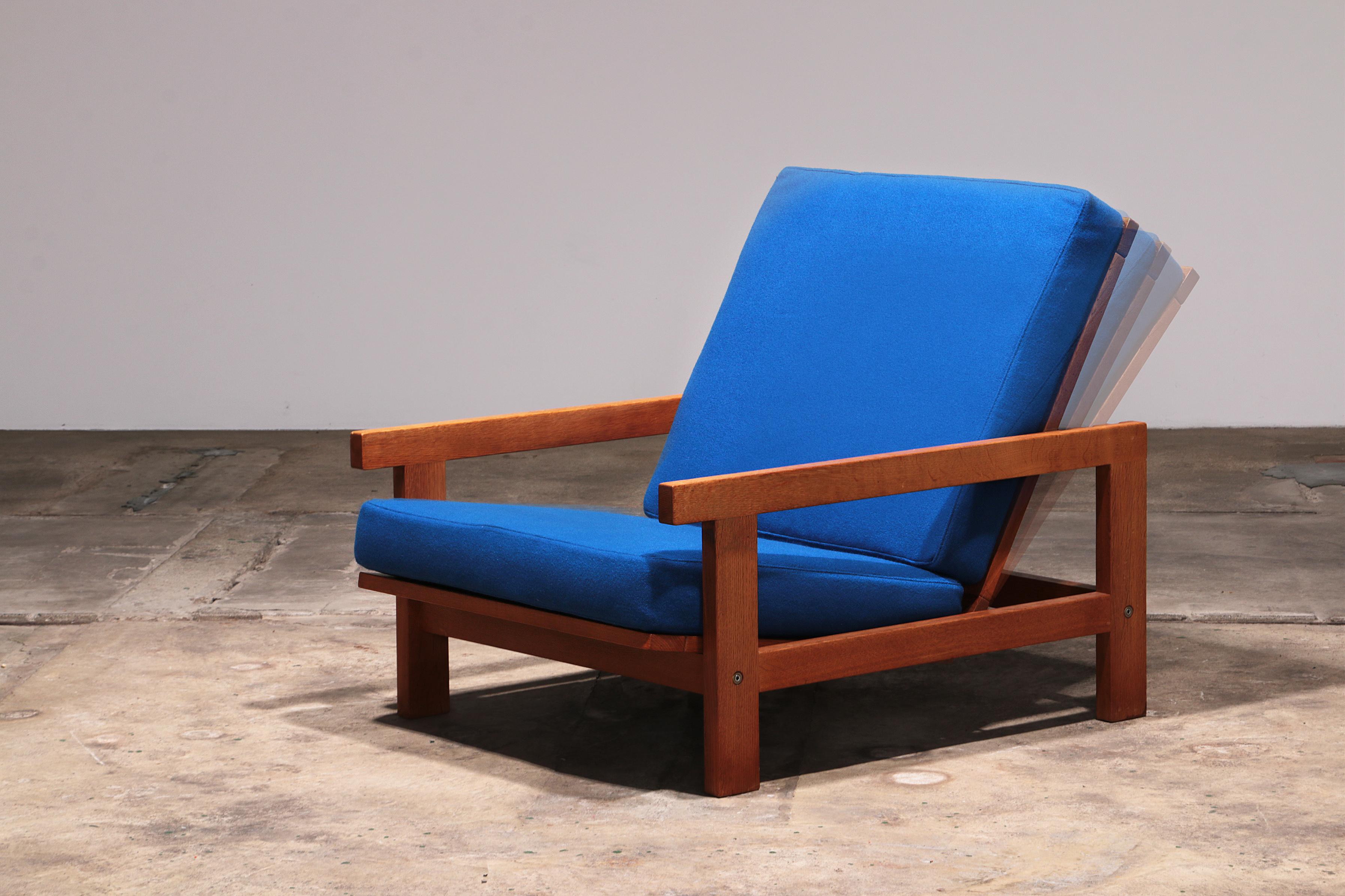 Danish Hans J Wegner GE421 Getama Oak Relax Armchair with Adjustable Backrest For Sale