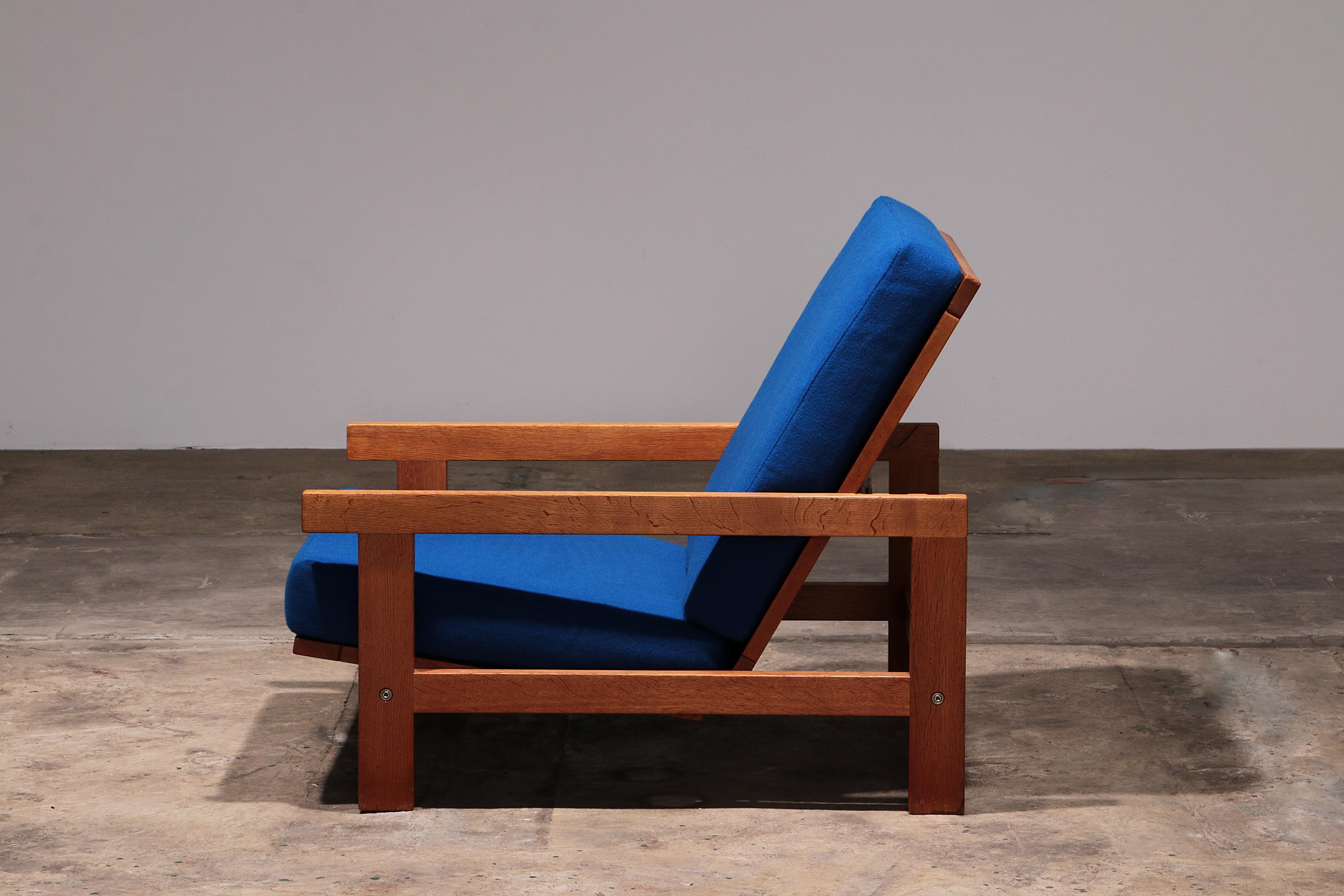 Late 20th Century Hans J Wegner GE421 Getama Oak Relax Armchair with Adjustable Backrest For Sale