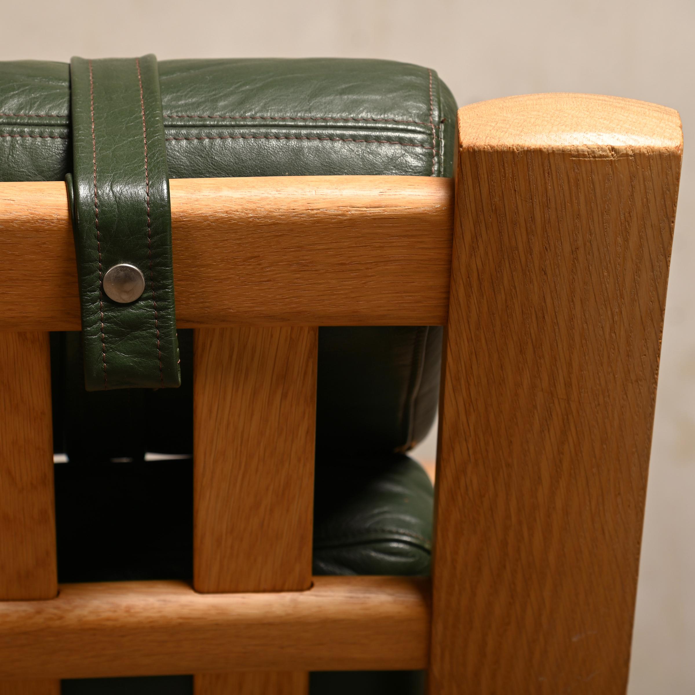 Chaise longue et pouf en chêne et cuir vert Hans J. Wegner GE530, GETAMA 7