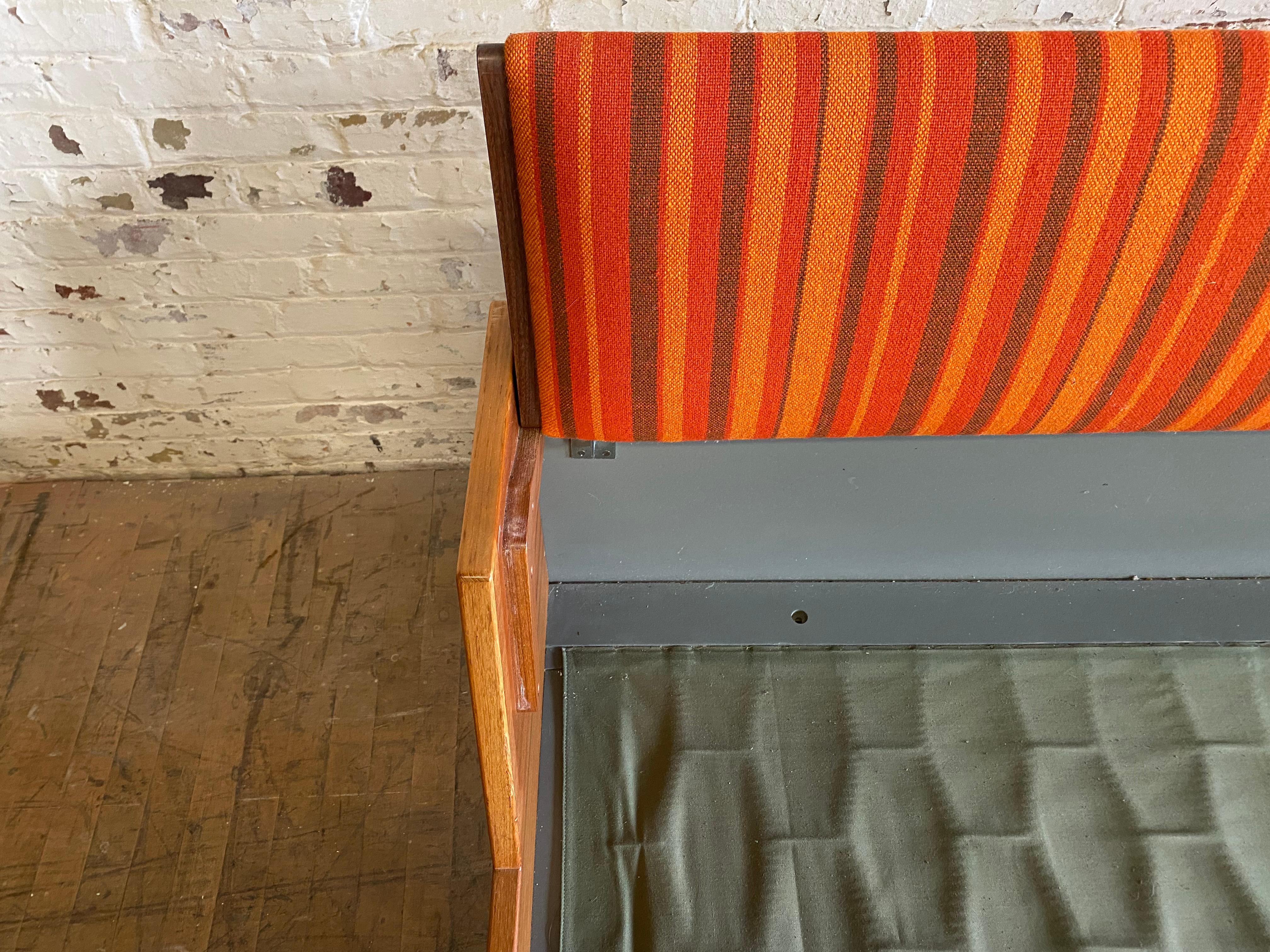 Sofá-cama Hans J. Wegner GE6 para GETAMA mediados del siglo XX en venta