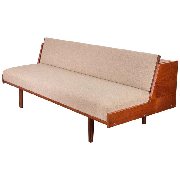 Hans J. Wegner GE6 Daybed Sofa for GETAMA For Sale