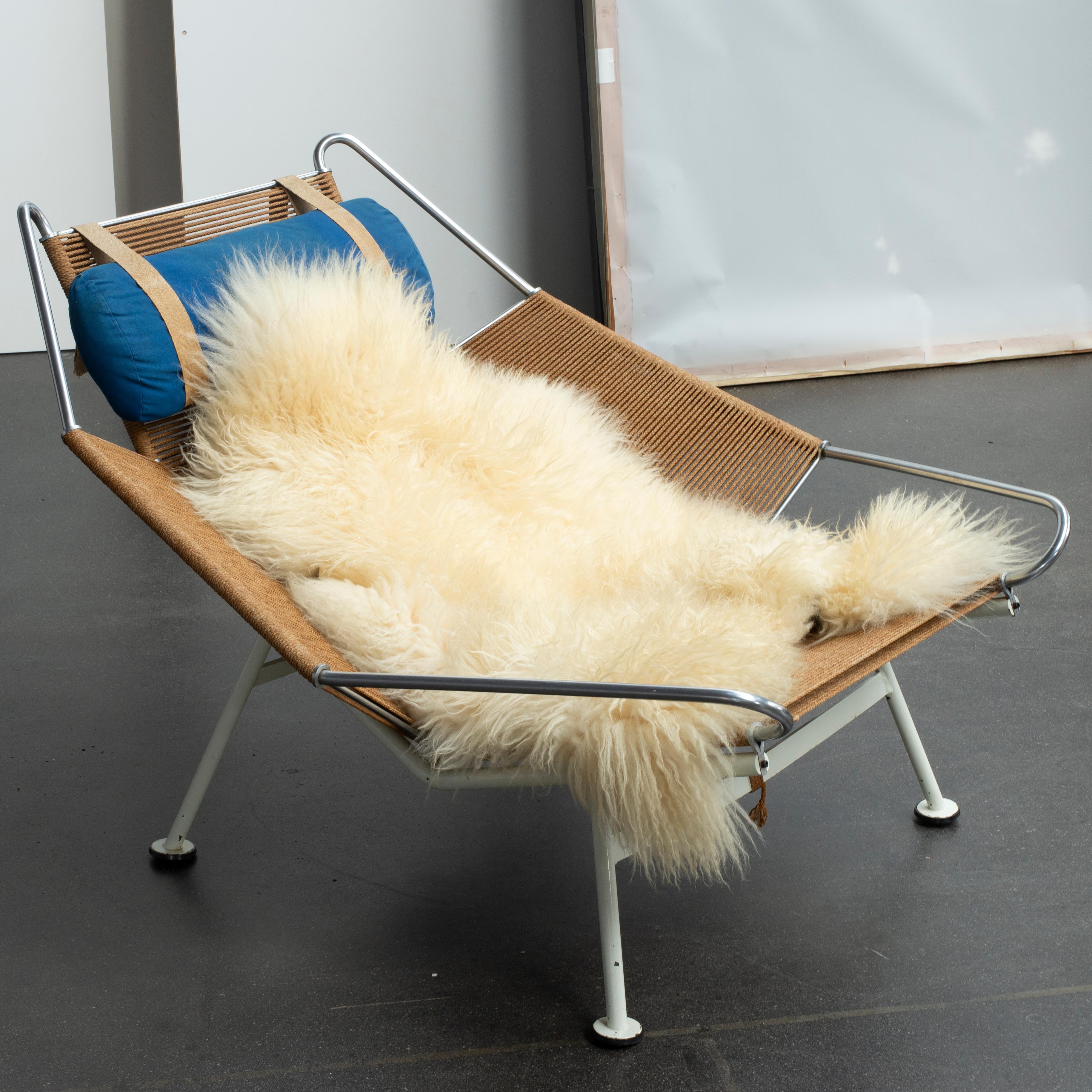 Laqué Chaise à drisse de drapeau Hans J. Wegner pour GETAMA en vente