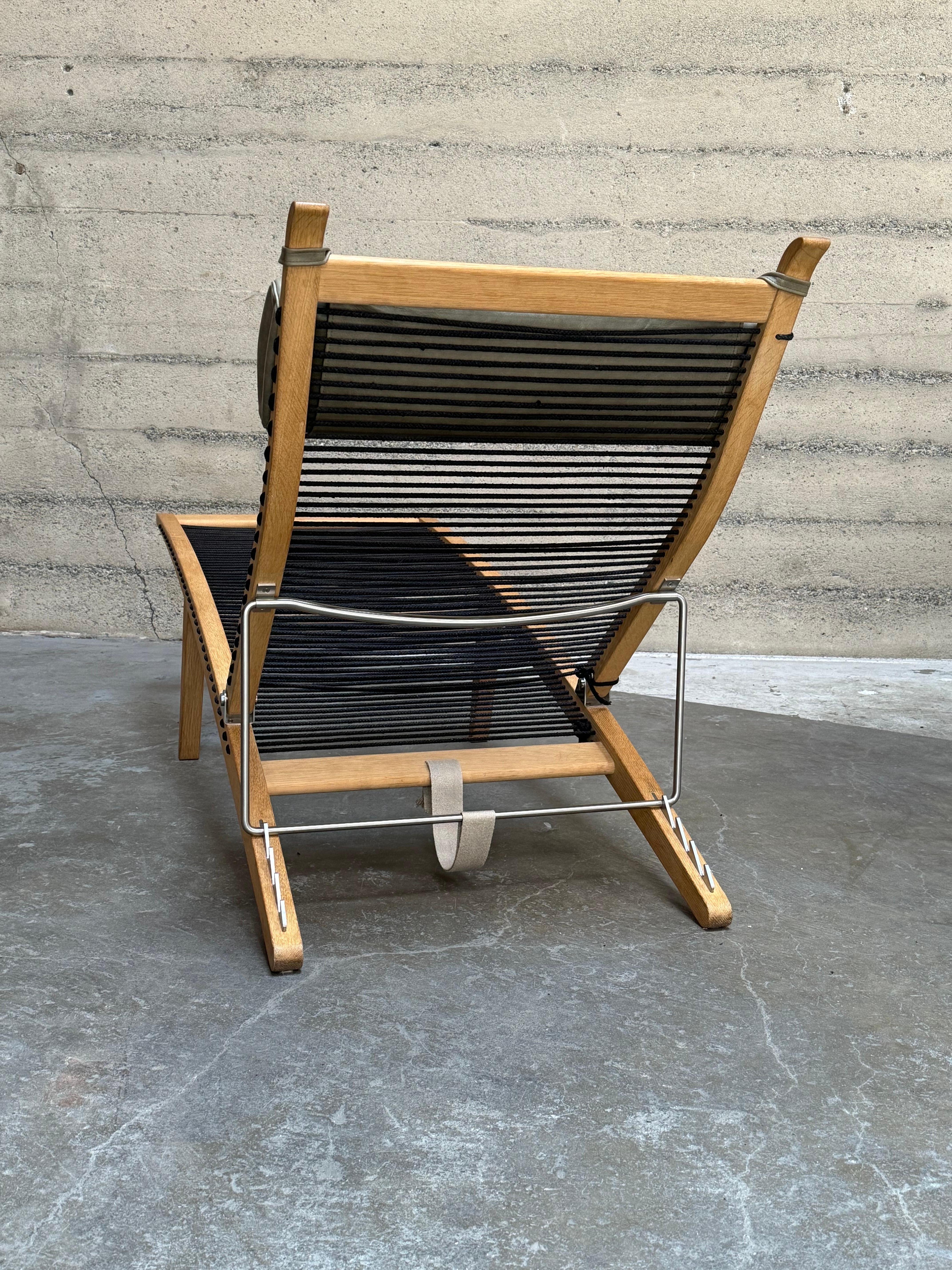 Hans J. Wegner Halyard Deckchair in Oak For Sale 2