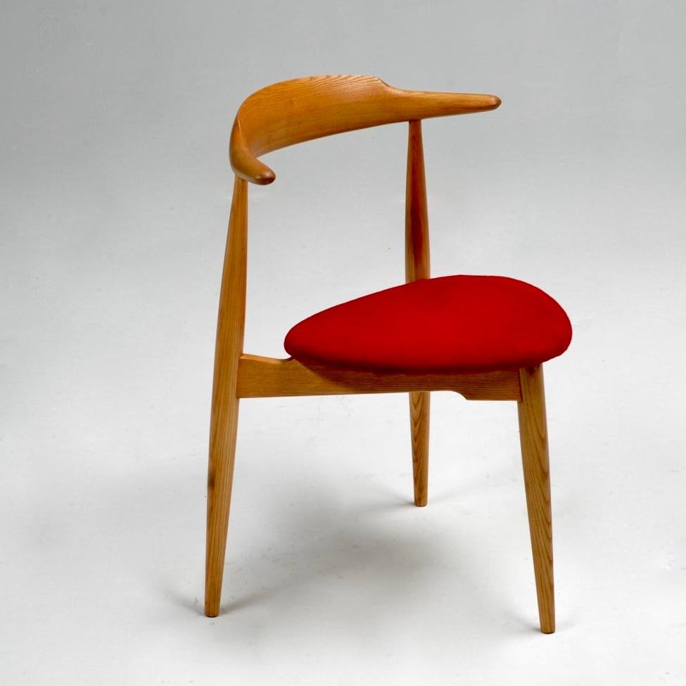 Hans J. Wegner Heart Chair In Good Condition For Sale In Los Angeles, CA