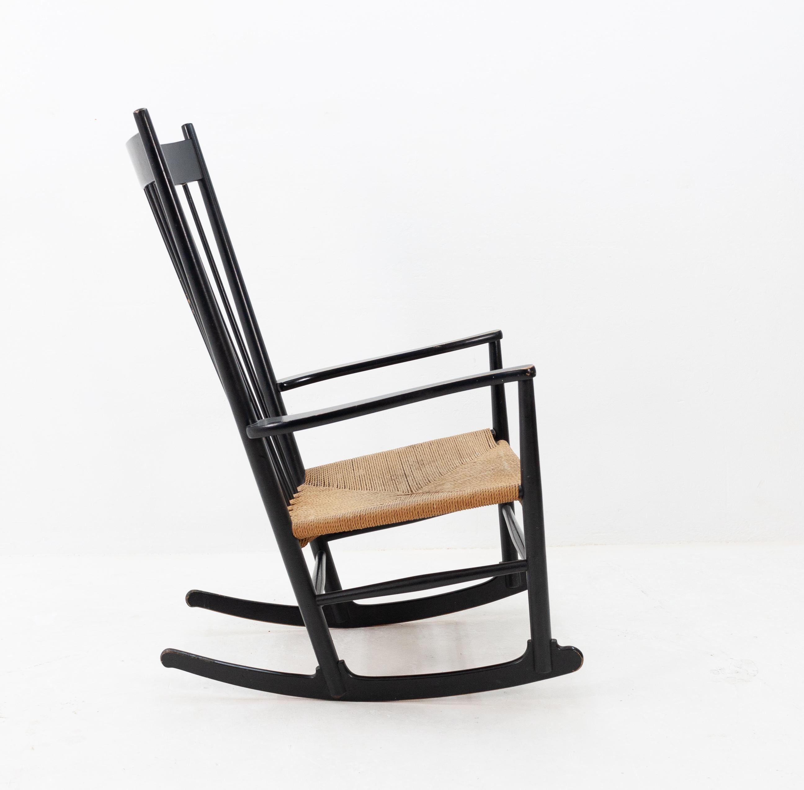 Hans J. Wegner J16 Rocking Chair 5