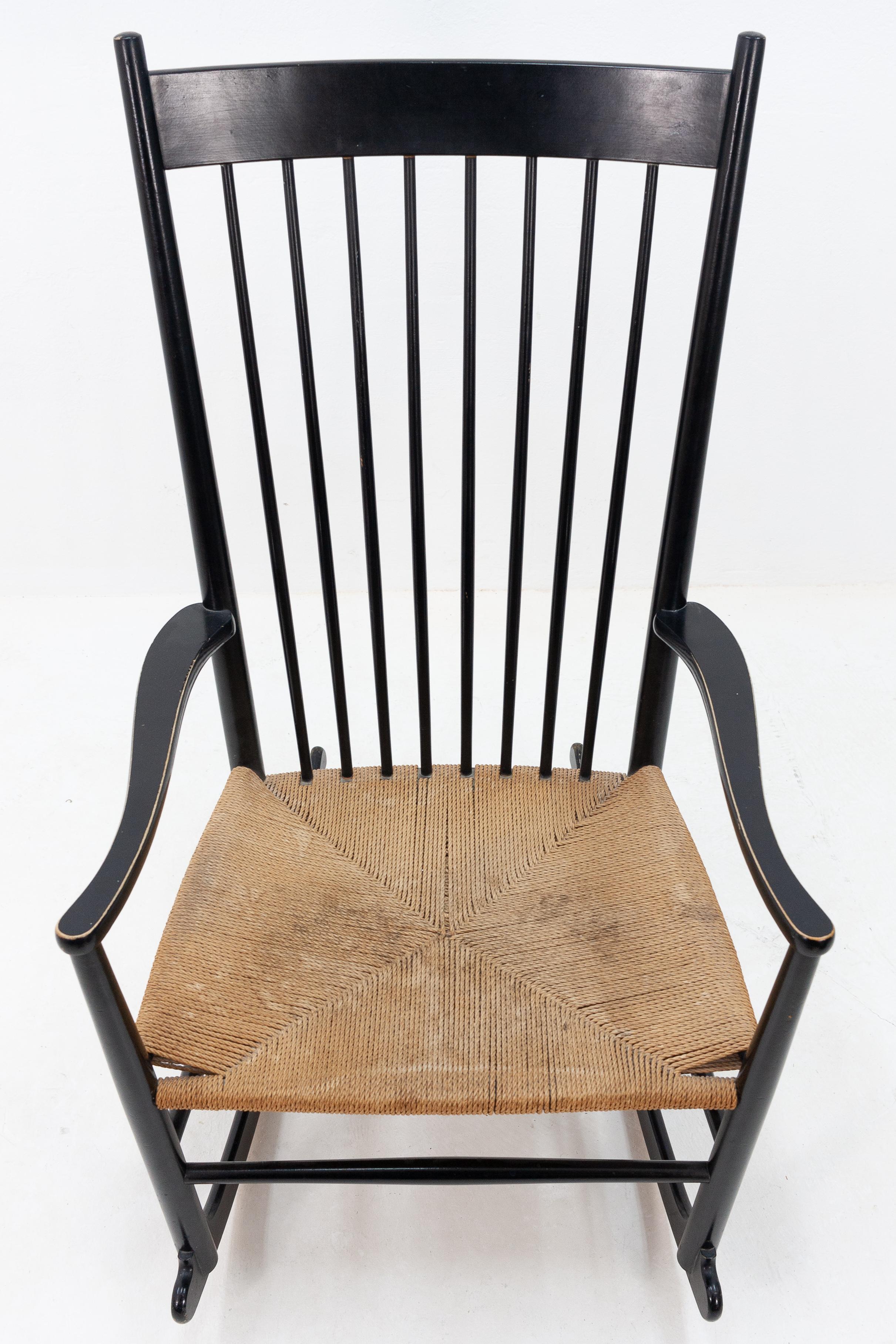 Hans J. Wegner J16 Rocking Chair 7