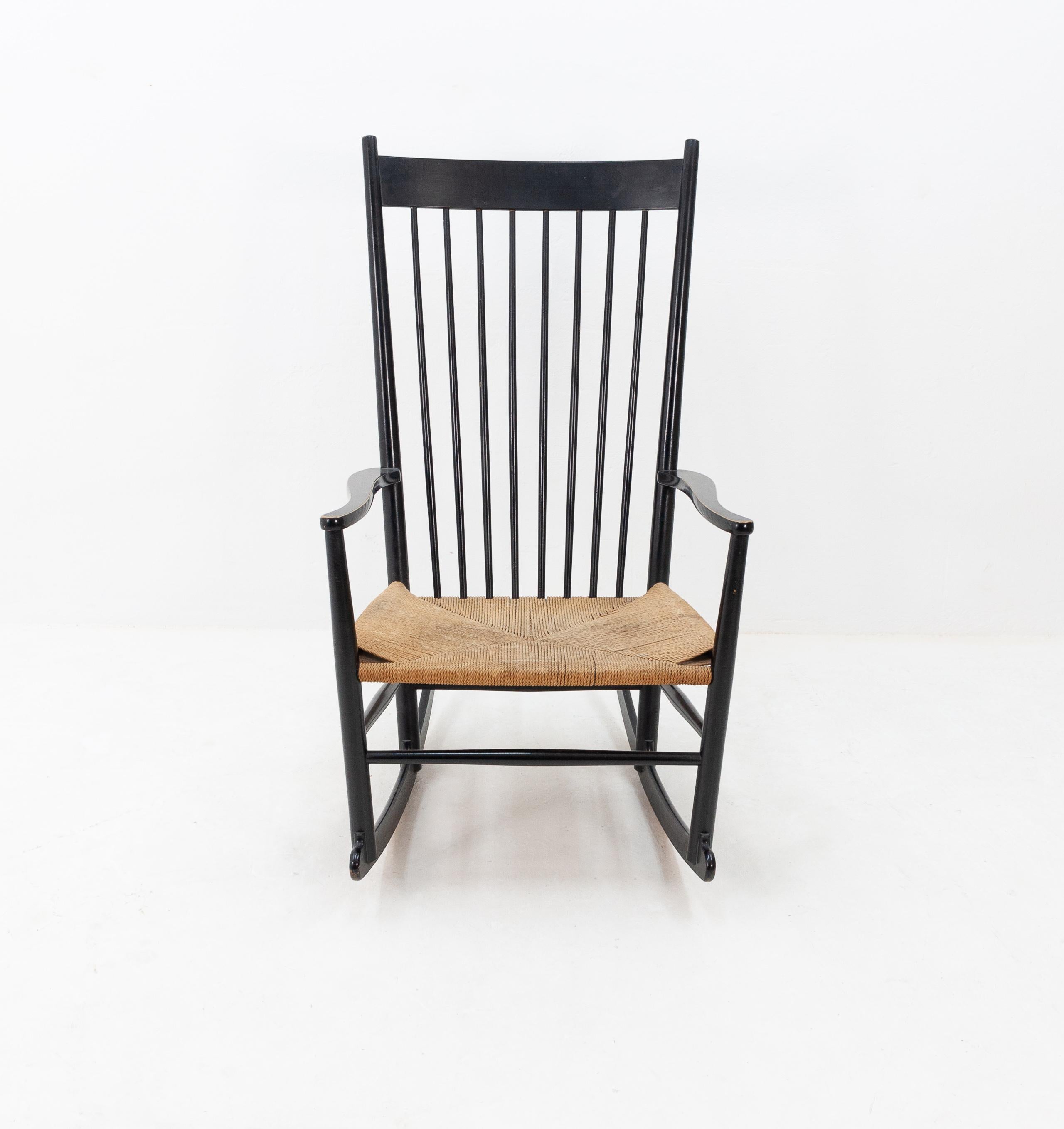 Mid-20th Century Hans J. Wegner J16 Rocking Chair