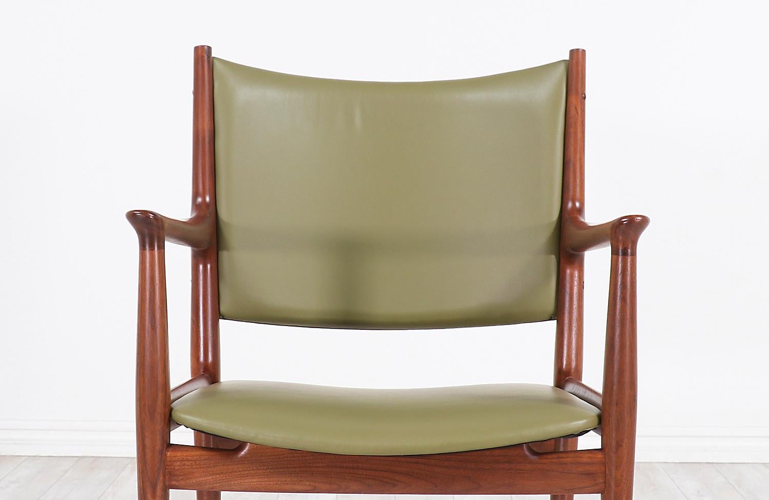 Hans J. Wegner JH-509 Armchairs for Johannes Hansen 2