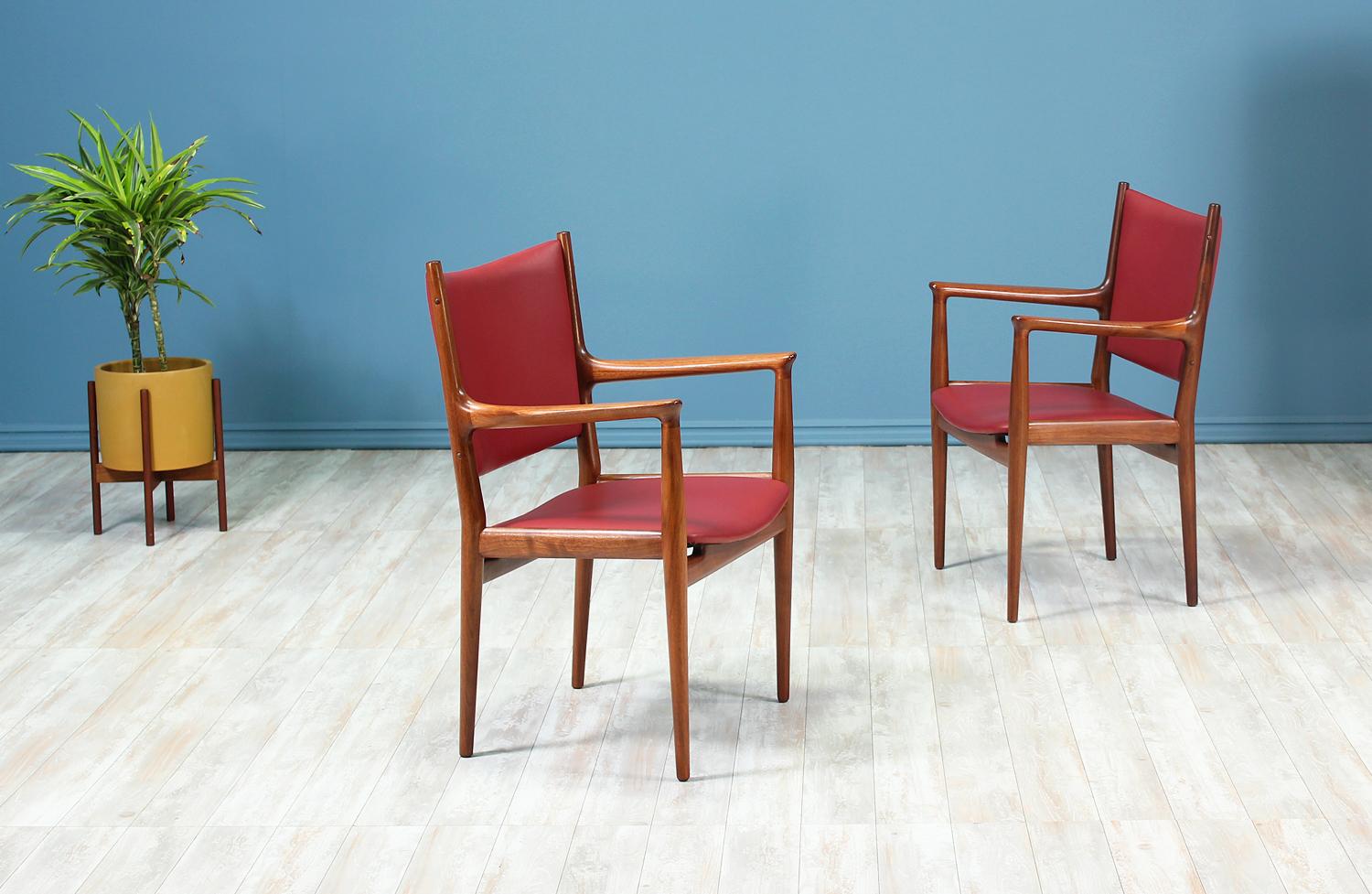 Mid-Century Modern Hans J. Wegner JH-509 Walnut Arm Chairs for Johannes Hansen