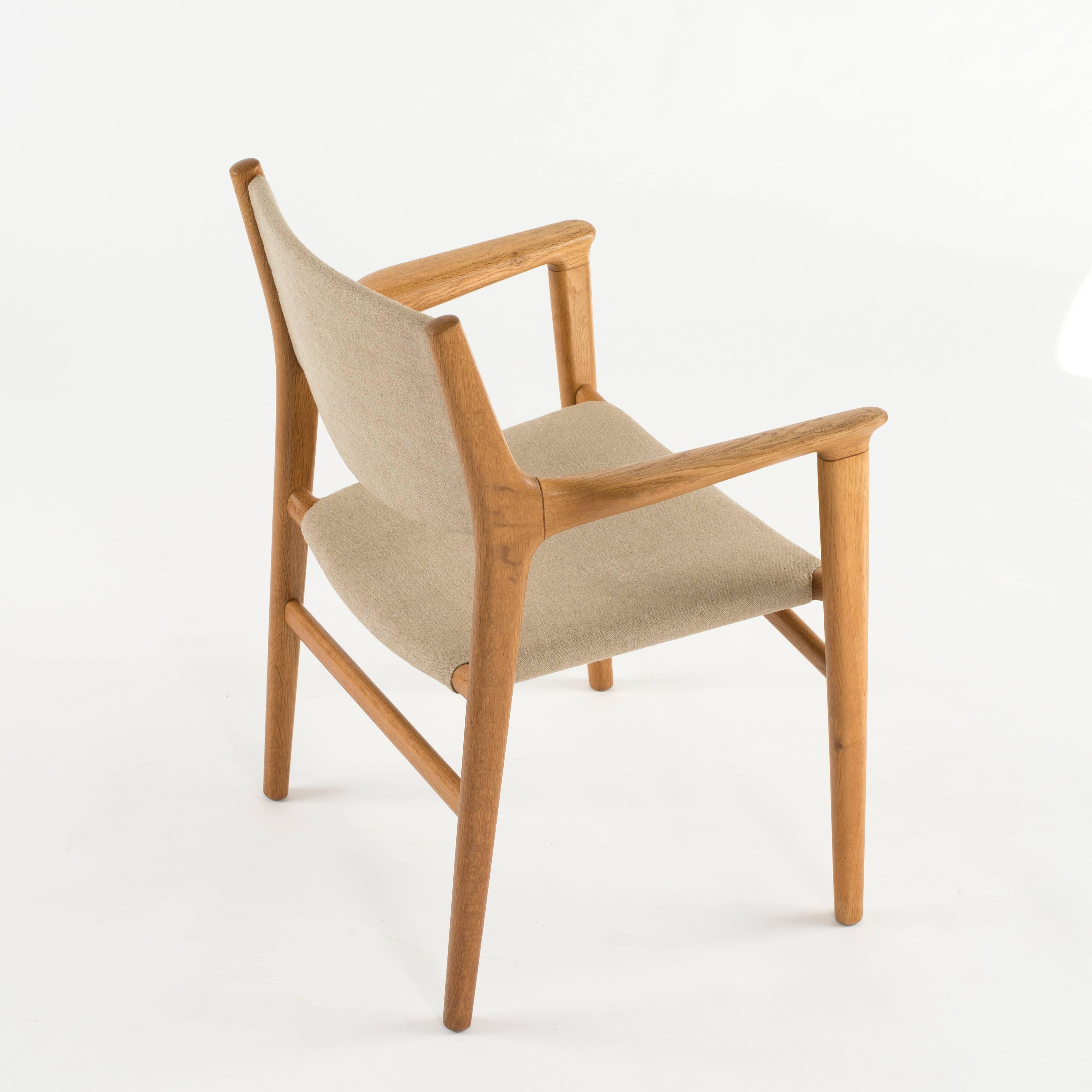 Scandinavian Modern Hans J. Wegner Jh-515 Armchair for Johannes Hansen For Sale