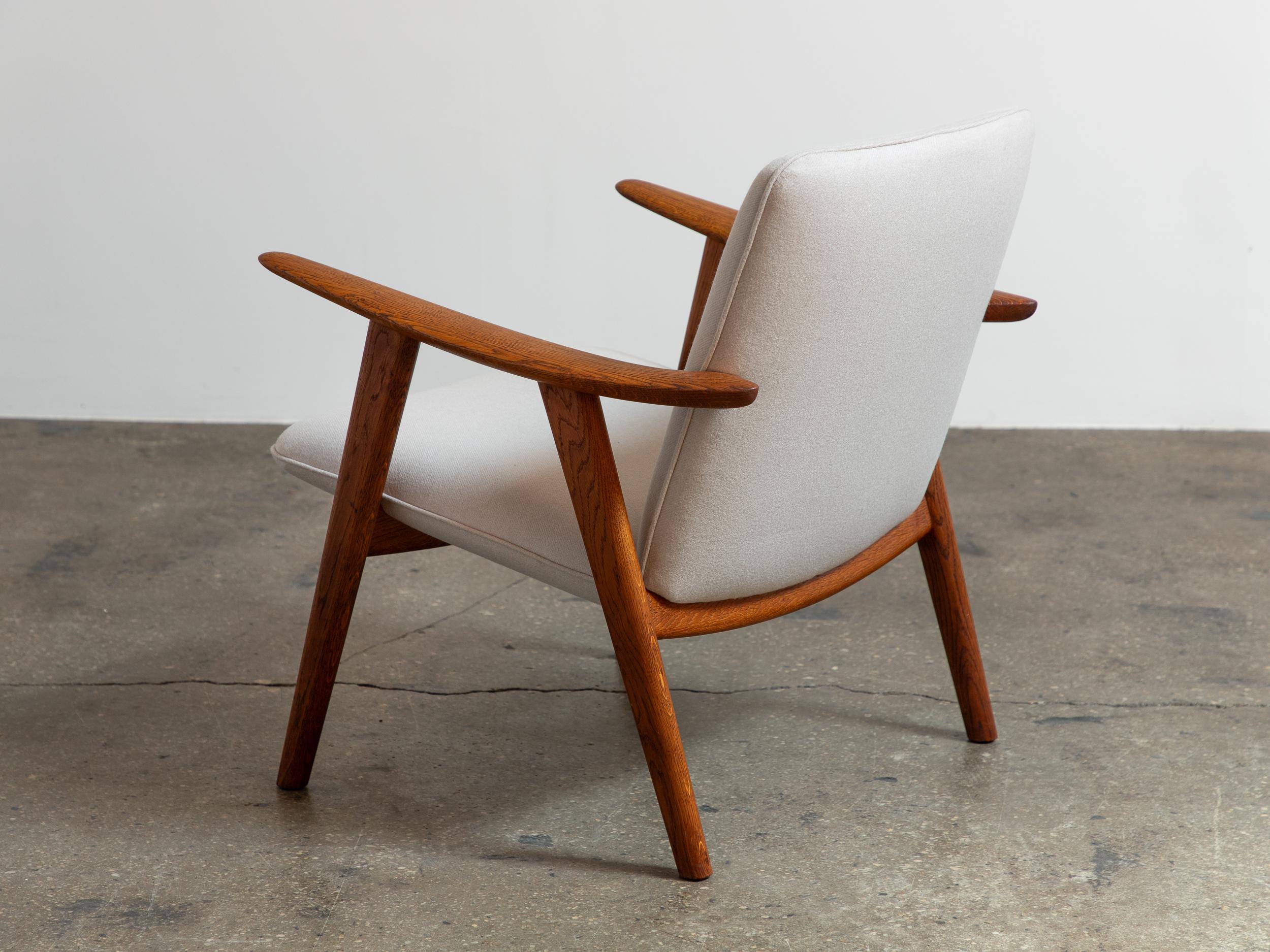 Danois Hans J. Wegner JH517 