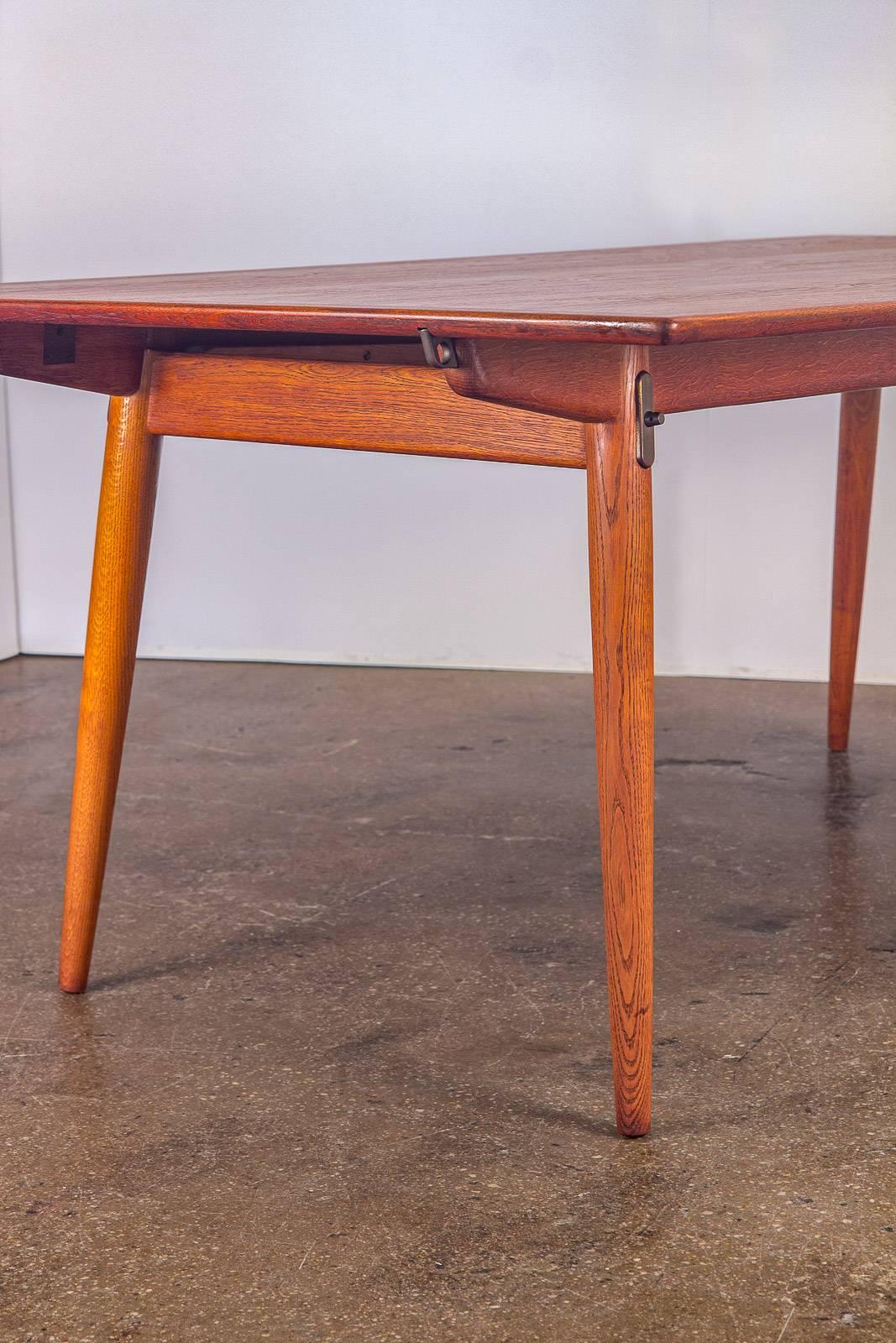 Scandinavian Modern Hans J. Wegner JH570 Teak Dining Table for Johannes Hansen