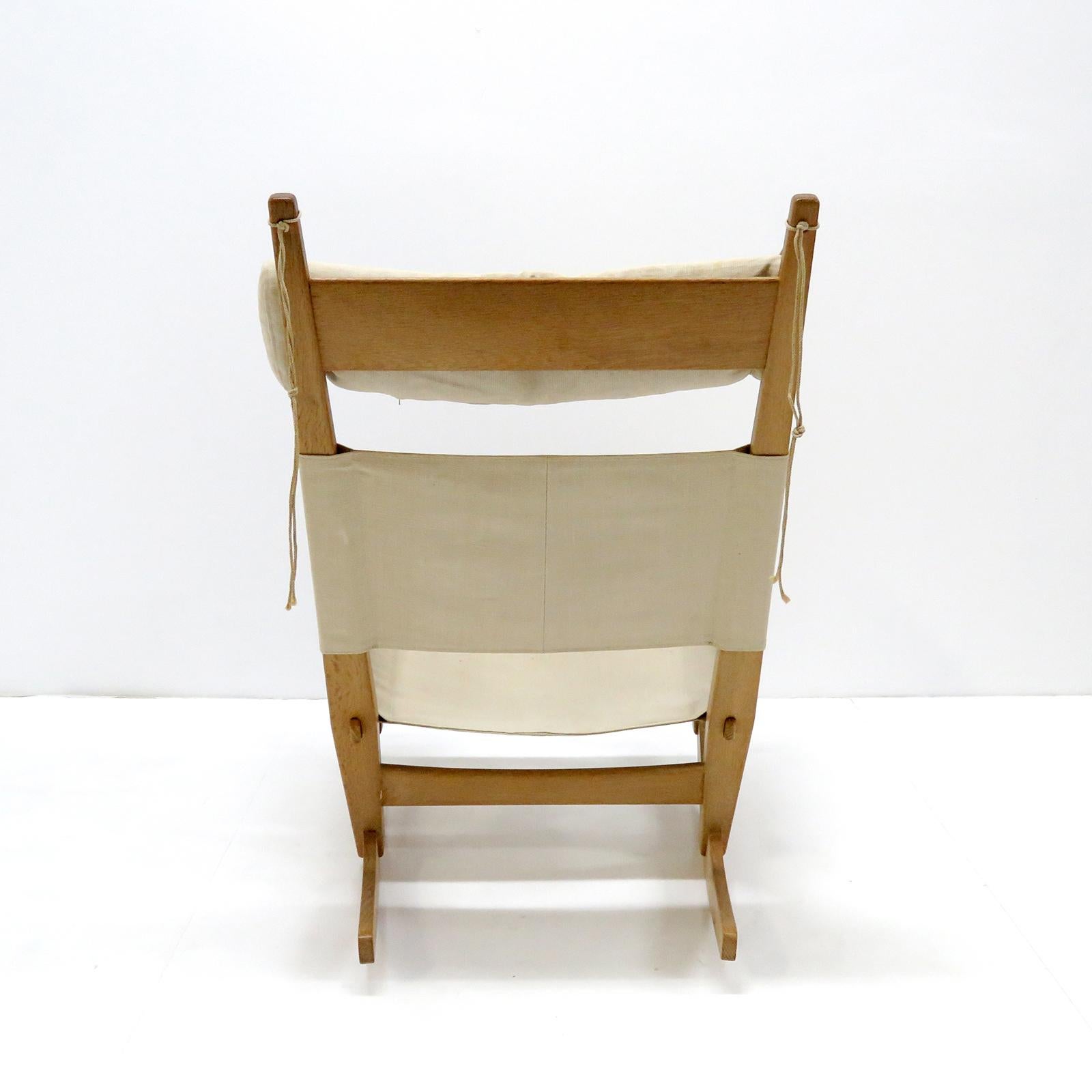 Hans J. Wegner 'Keyhole' Rocking Chair, 1967 In Good Condition In Los Angeles, CA
