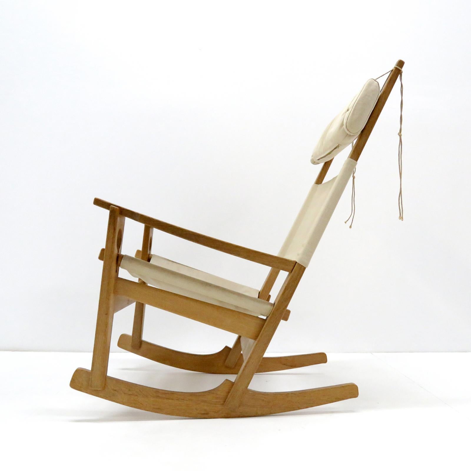 Hans J. Wegner 'Keyhole' Rocking Chair, 1967 1