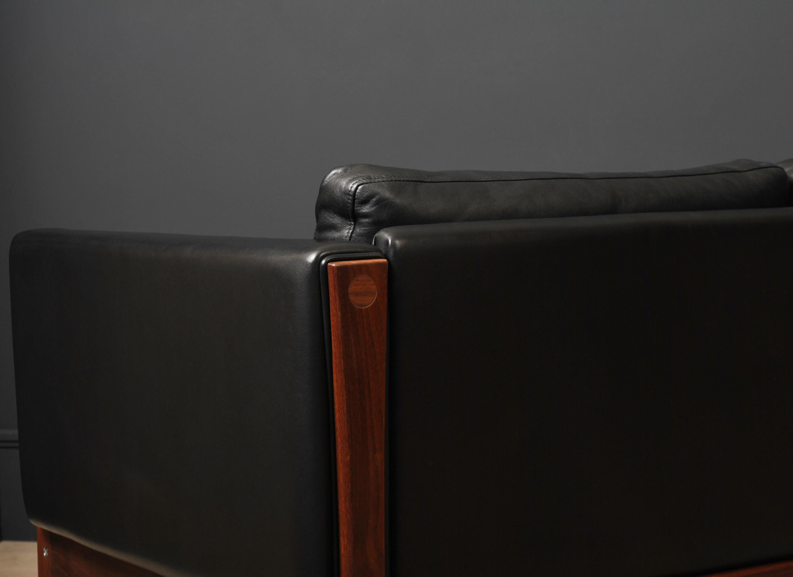 Hans J Wegner Leather Sofa, CH163 In Good Condition In London, GB