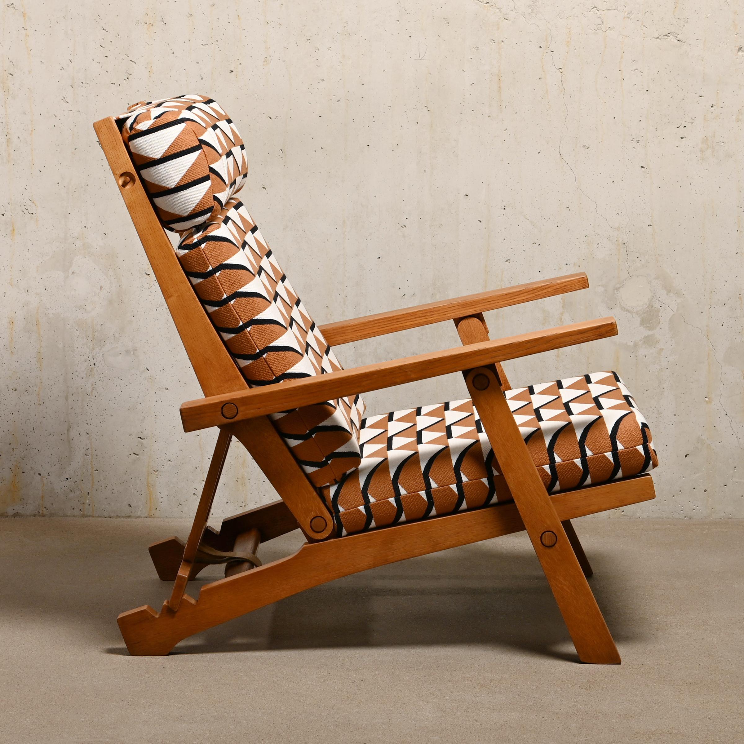 Hans J. Wegner Lounge Chair AP 72 in Oak and Pierre Frey fabric for AP Stolen 1