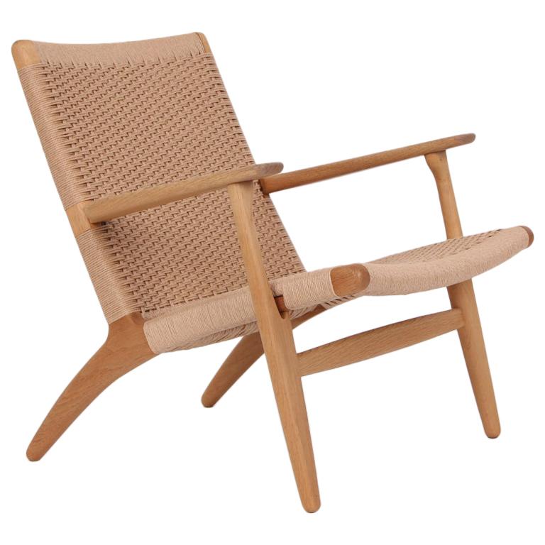 Hans J. Wegner, Lounge Chair CH 25 For Sale