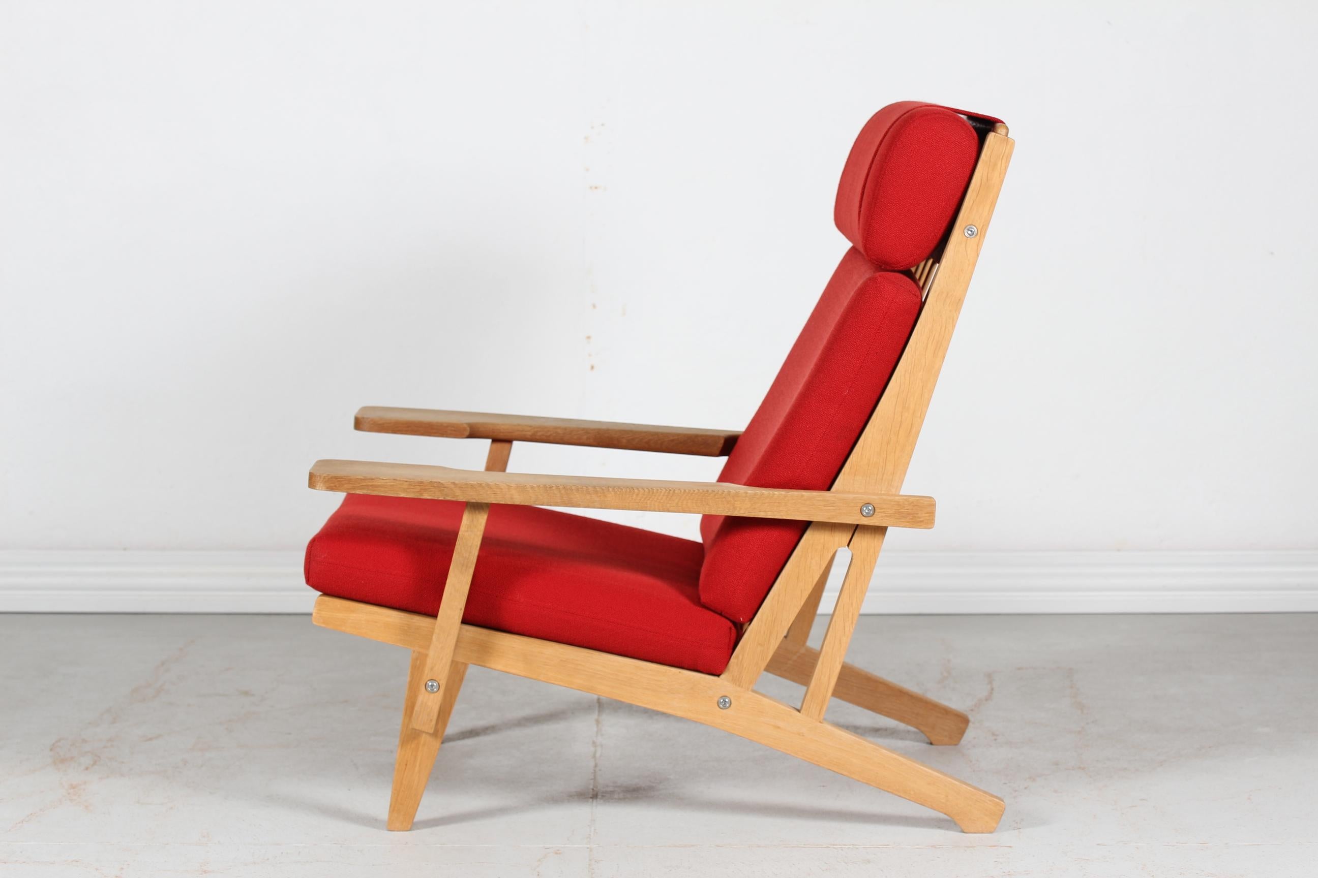 Danish Hans J. Wegner Lounge Chair GE 375 High Backrest of Oak and Wool by GETAMA 1970s