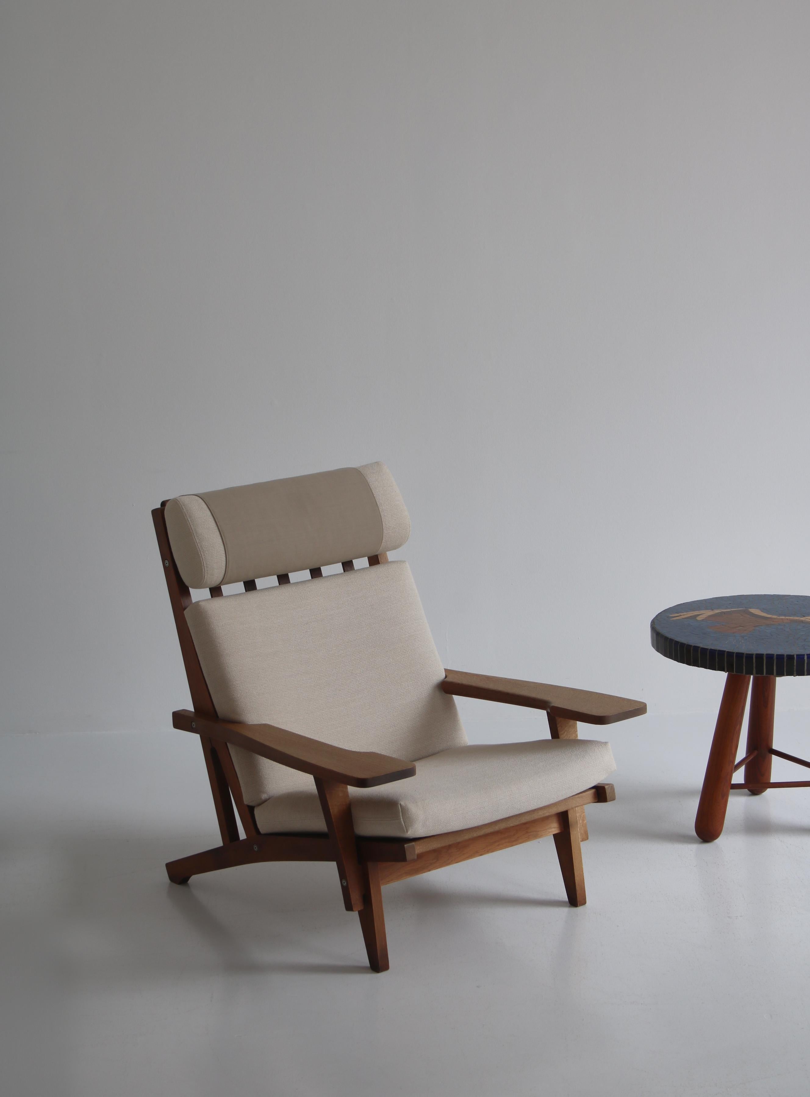 Scandinavian Modern Hans J. Wegner Lounge Chair 