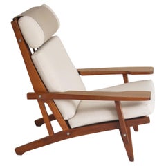 Hans J. Wegner Lounge Chair "GE-375", Oak & White Kvadrat Wool, GETAMA, 1969
