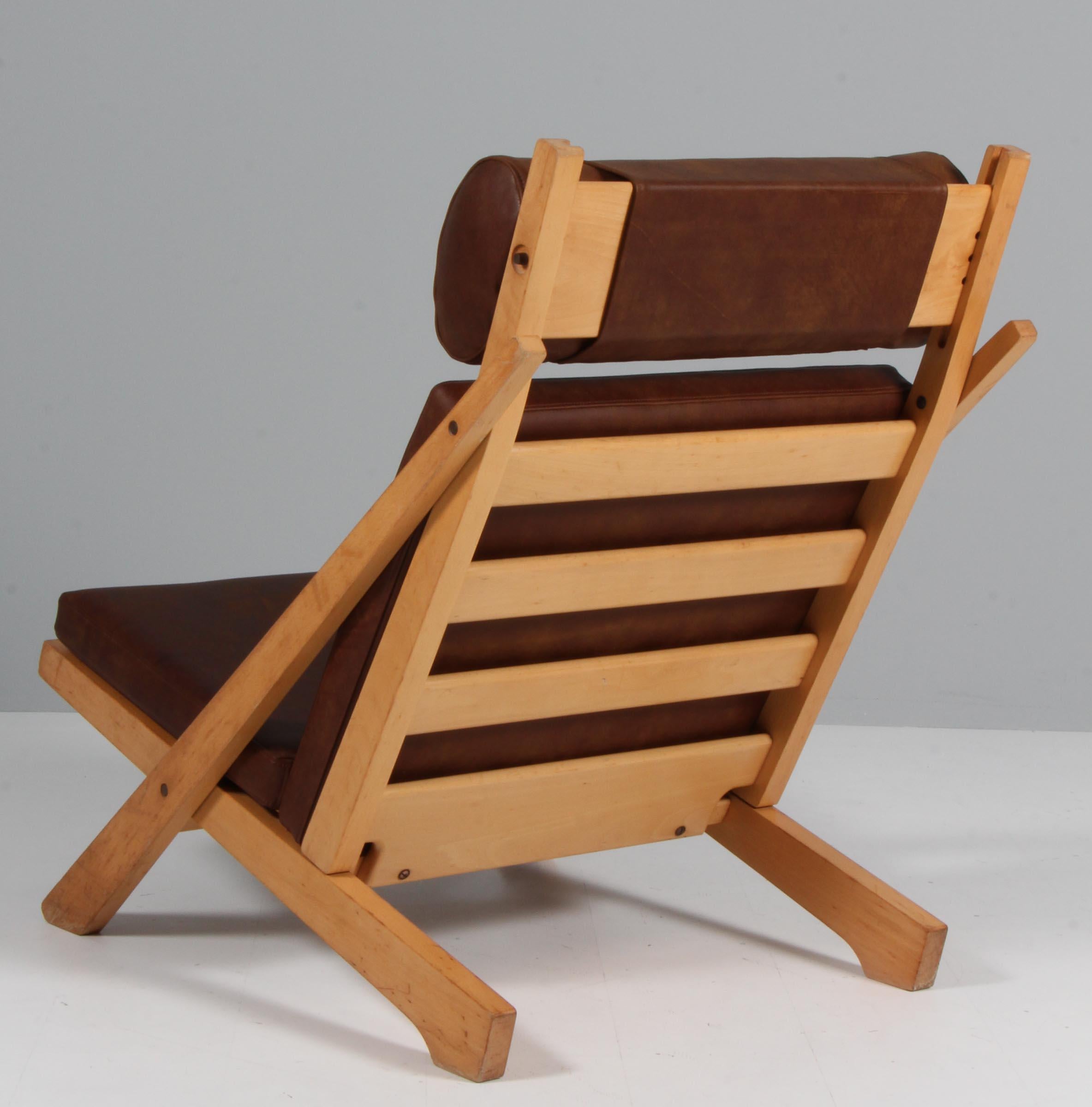 Hans J. Wegner Lounge Chair in Beech, Leather, 1960's 1
