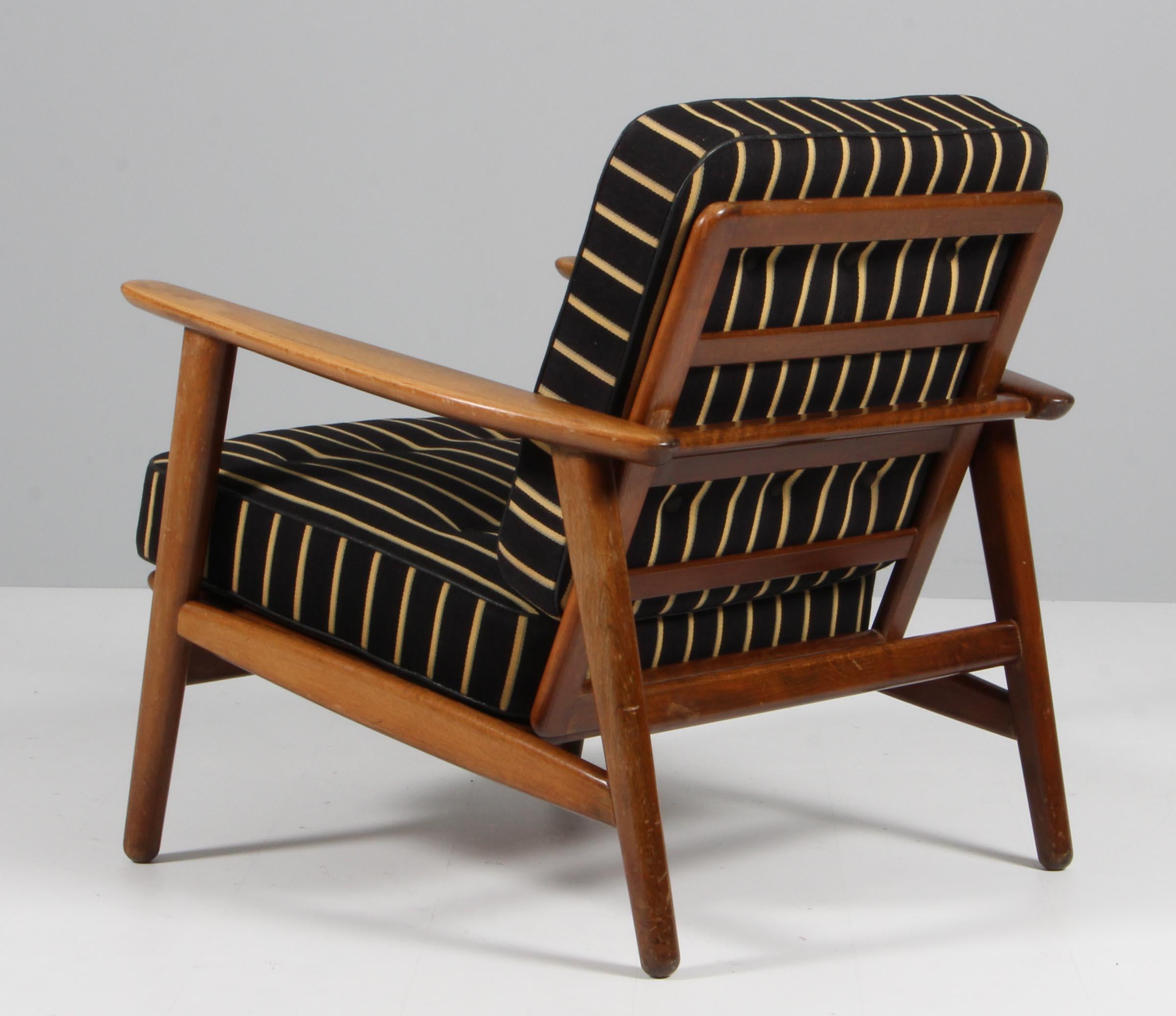 Fabric Hans J. Wegner Lounge Chair, Model 233, original fabric 1970s
