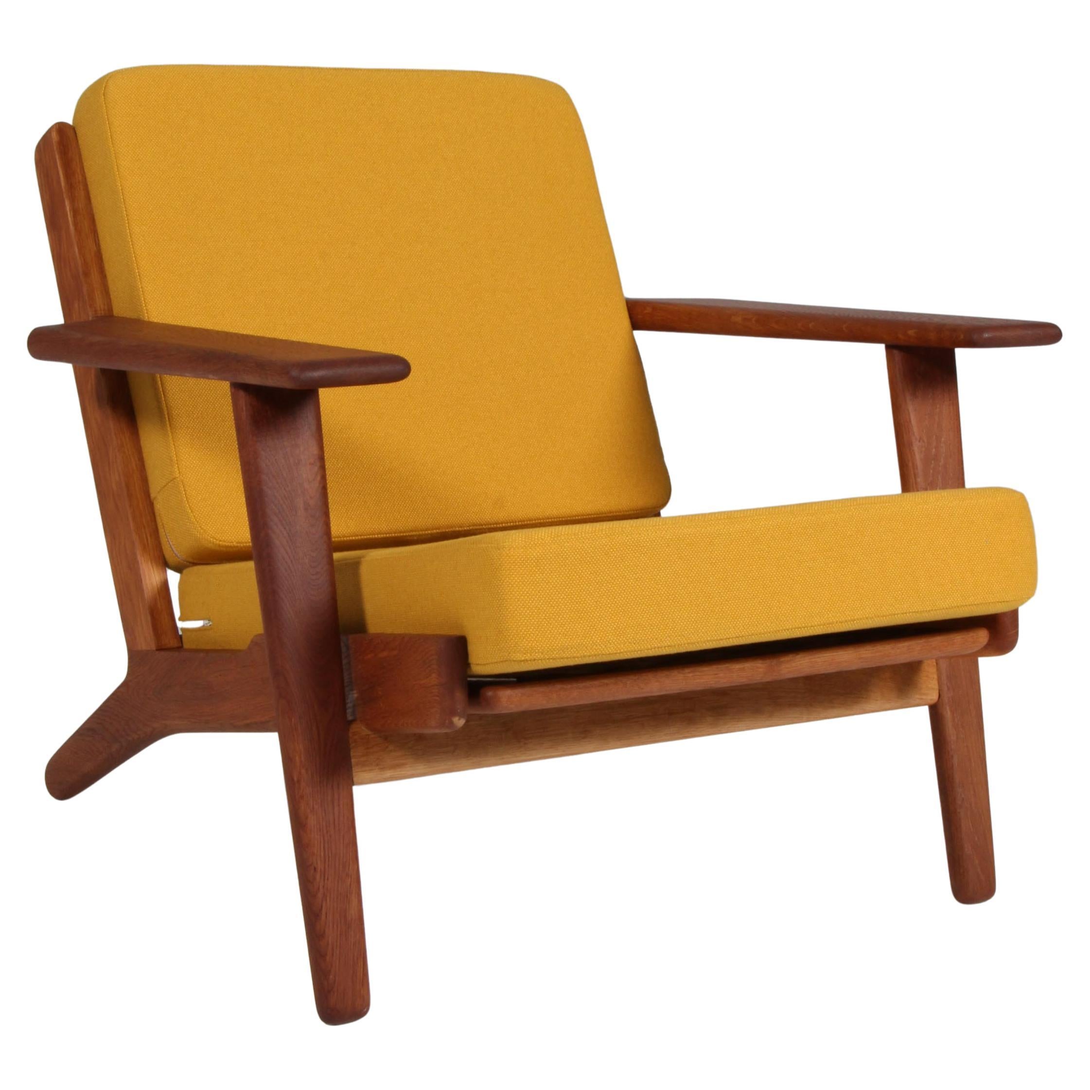 Hans J. Wegner, Lounge Chair, Model 290, oil treated Oak, 1970s Denmark