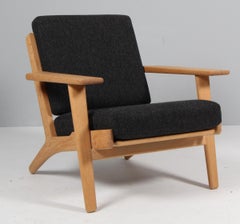 Hans J. Wegner, Loungesessel, Modell 290, Seifenbehandelte Eiche, Dänemark, 1970er Jahre