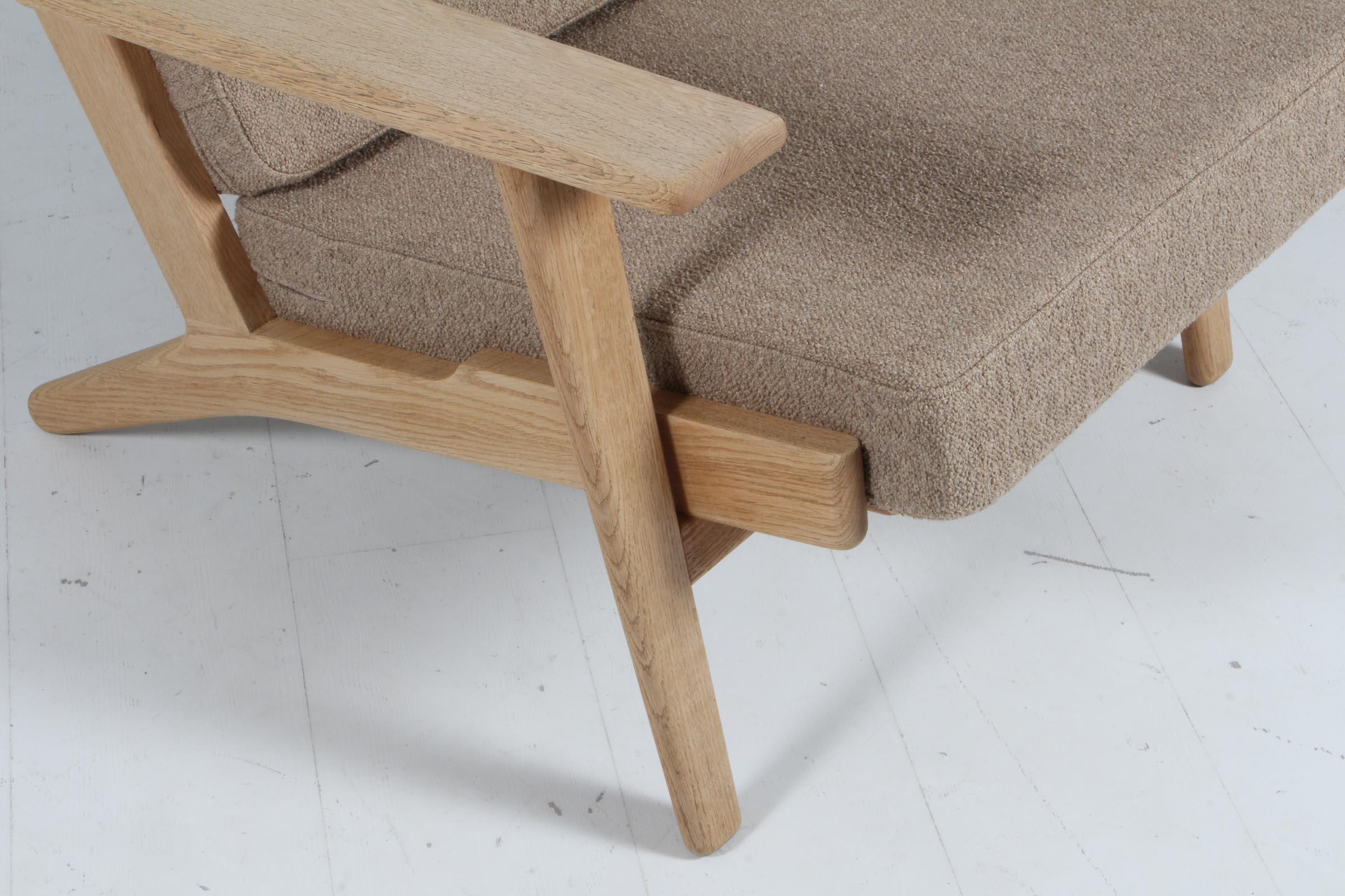 Danese Hans J. Wegner, Sedia da salotto, Modello 290, Quercia trattata con sapone, anni '70 Danimarca in vendita