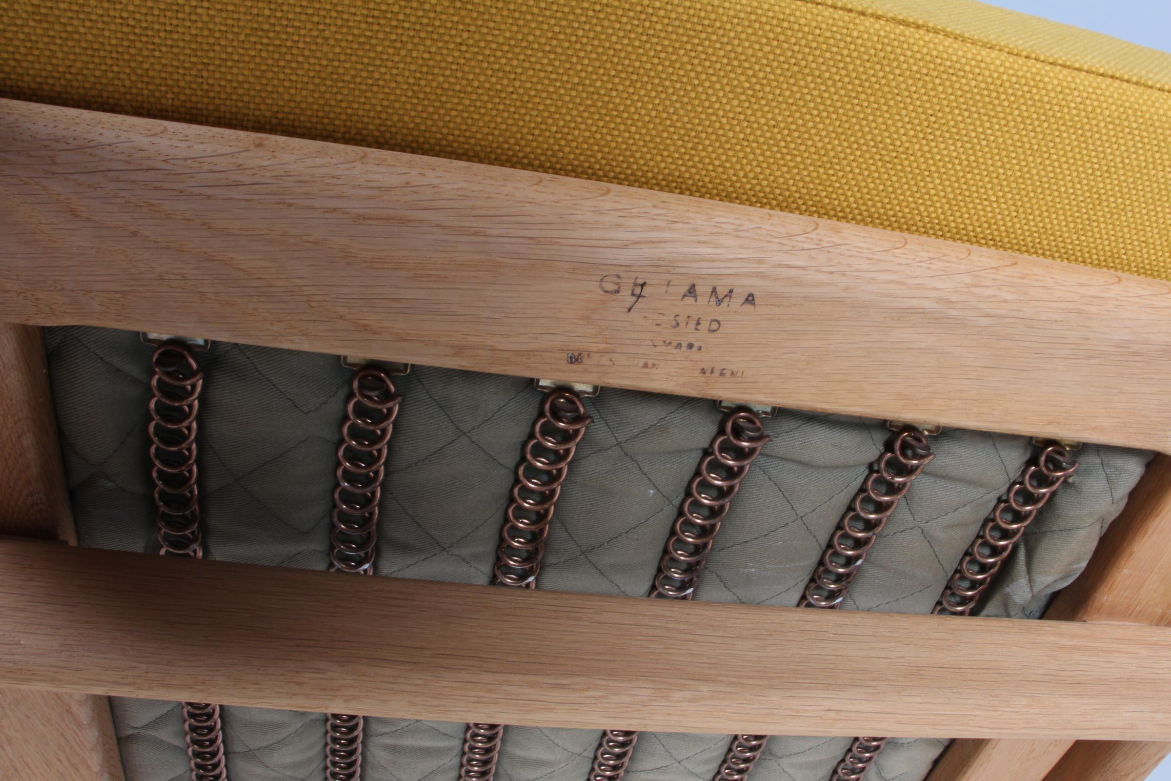 Metà XX secolo Hans J. Wegner, Sedia da salotto, Modello 290, Quercia trattata con sapone, anni '70 Danimarca in vendita
