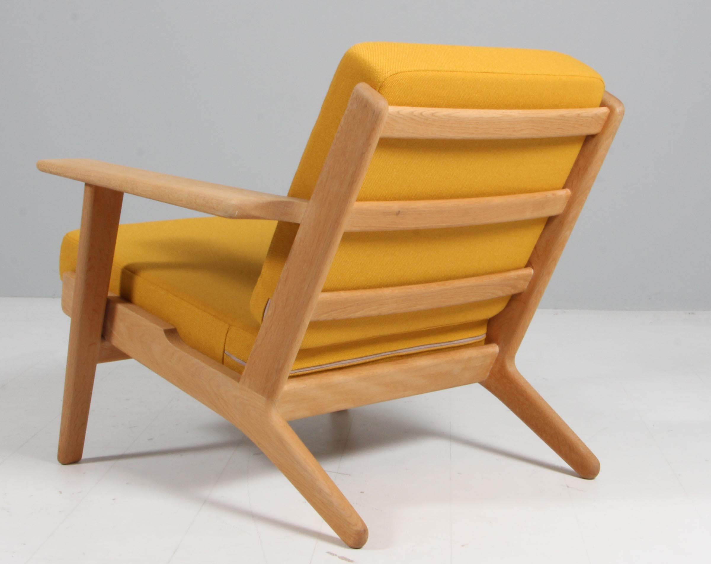 Lana Hans J. Wegner, Sedia da salotto, Modello 290, Quercia trattata con sapone, anni '70 Danimarca in vendita
