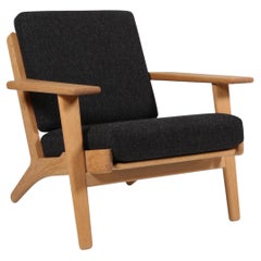 Hans J. Wegner, Loungesessel, Modell 290, Seifenbehandelte Eiche, Dänemark, 1970er Jahre