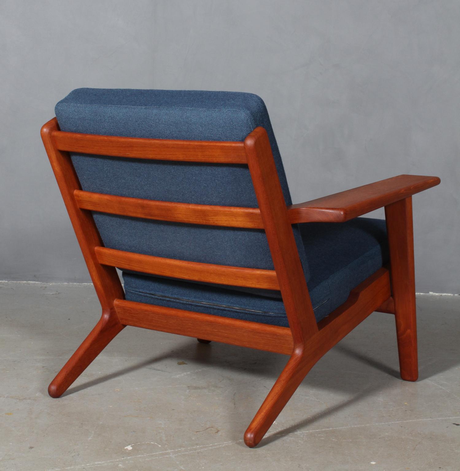 Wool Hans J. Wegner, Lounge Chair, Model 290, Teak