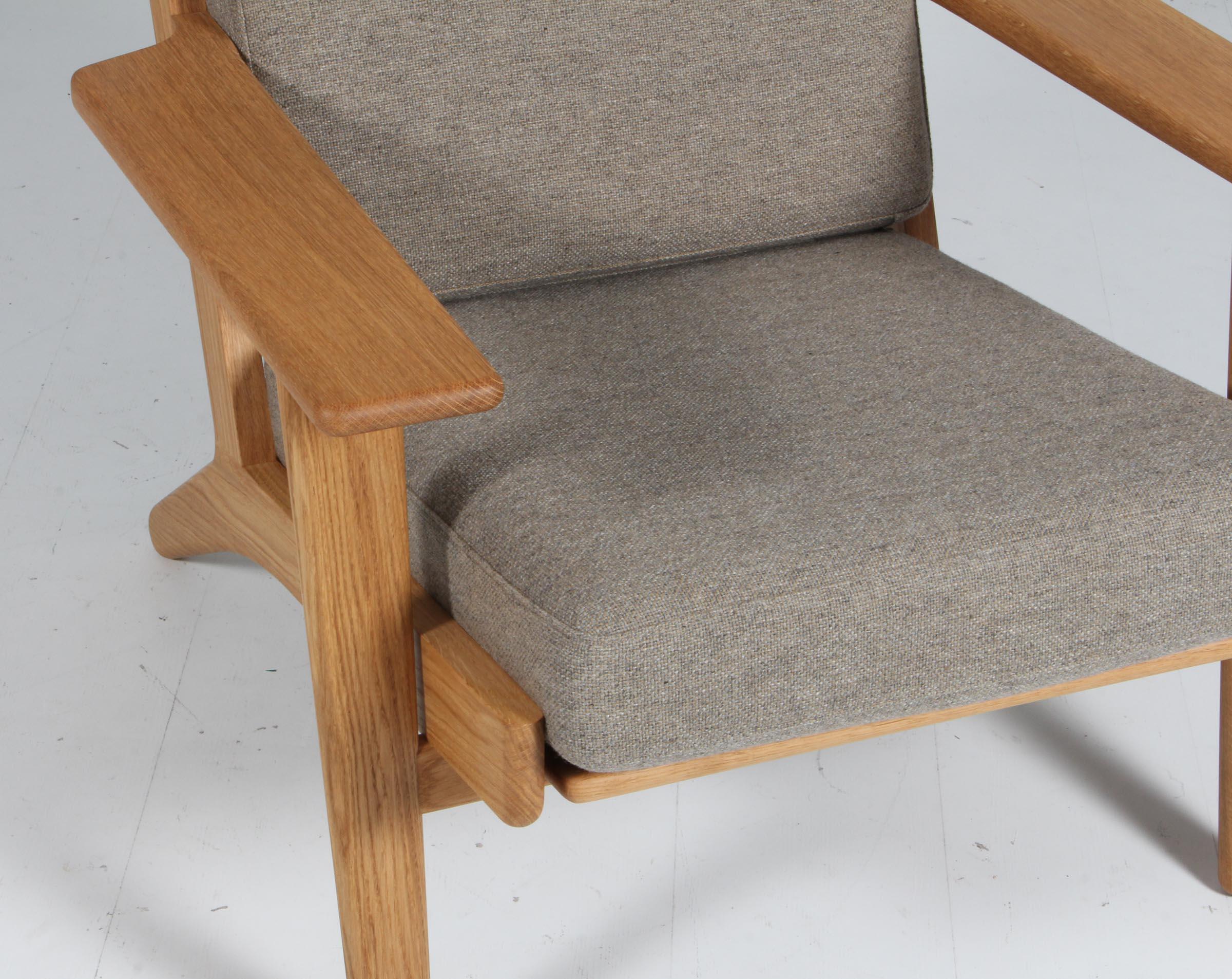 Mid-Century Modern Hans J. Wegner, Lounge Chair, Model 290A, oak
