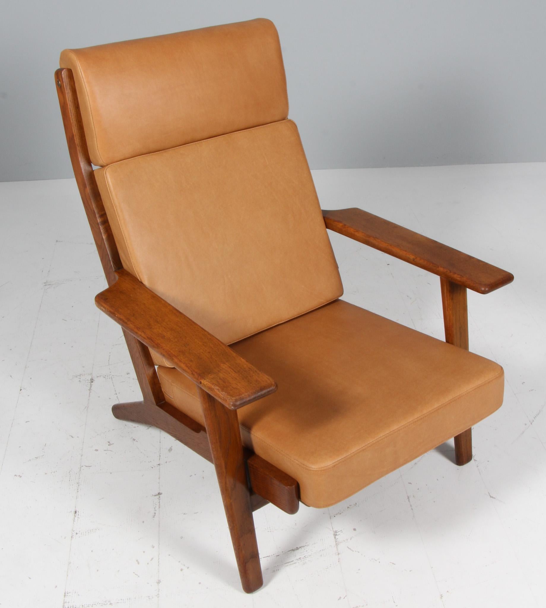 Mid-Century Modern Hans J. Wegner, Lounge Chair, Model 290A, smoked oak en vente