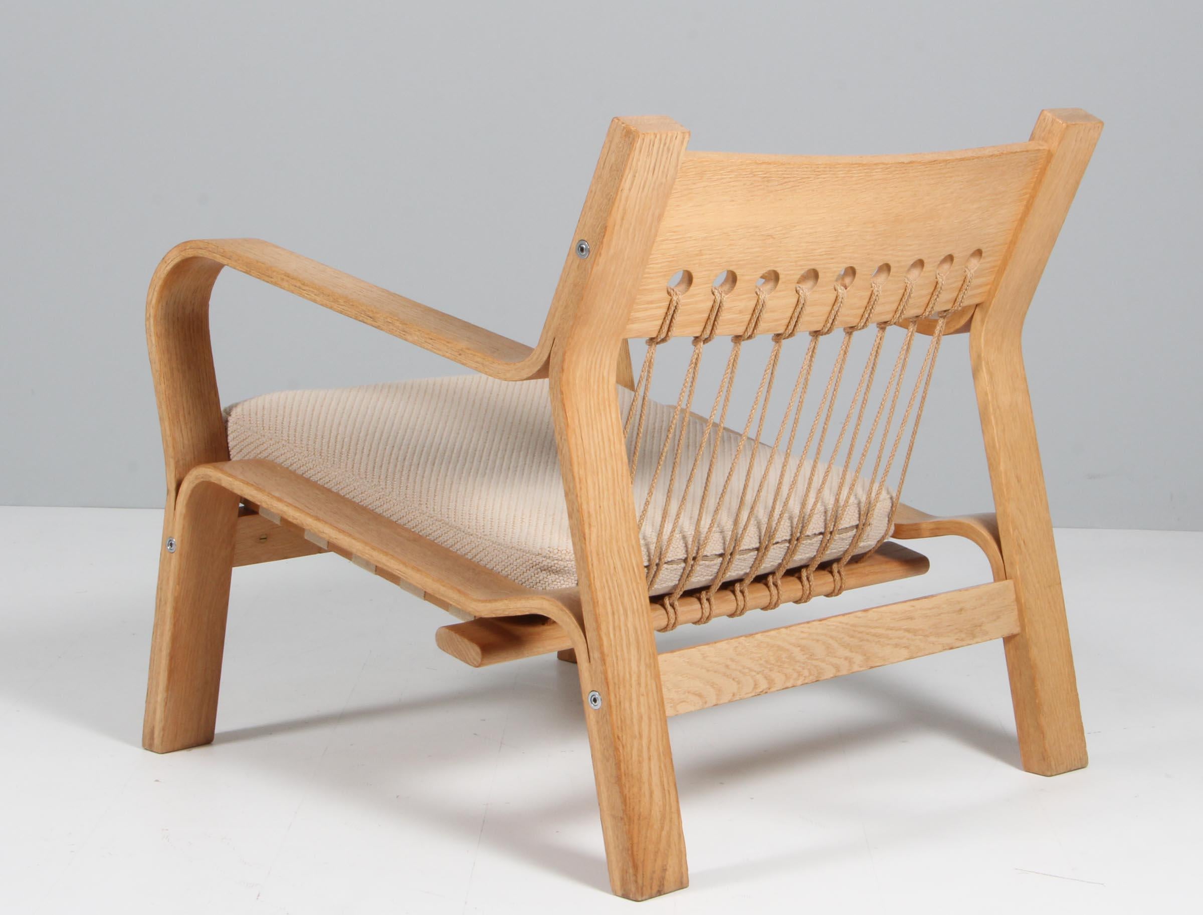 Hans J. Wegner, Lounge Chair, Model 671, Oak, Coda 2 and Cotton Rope 3