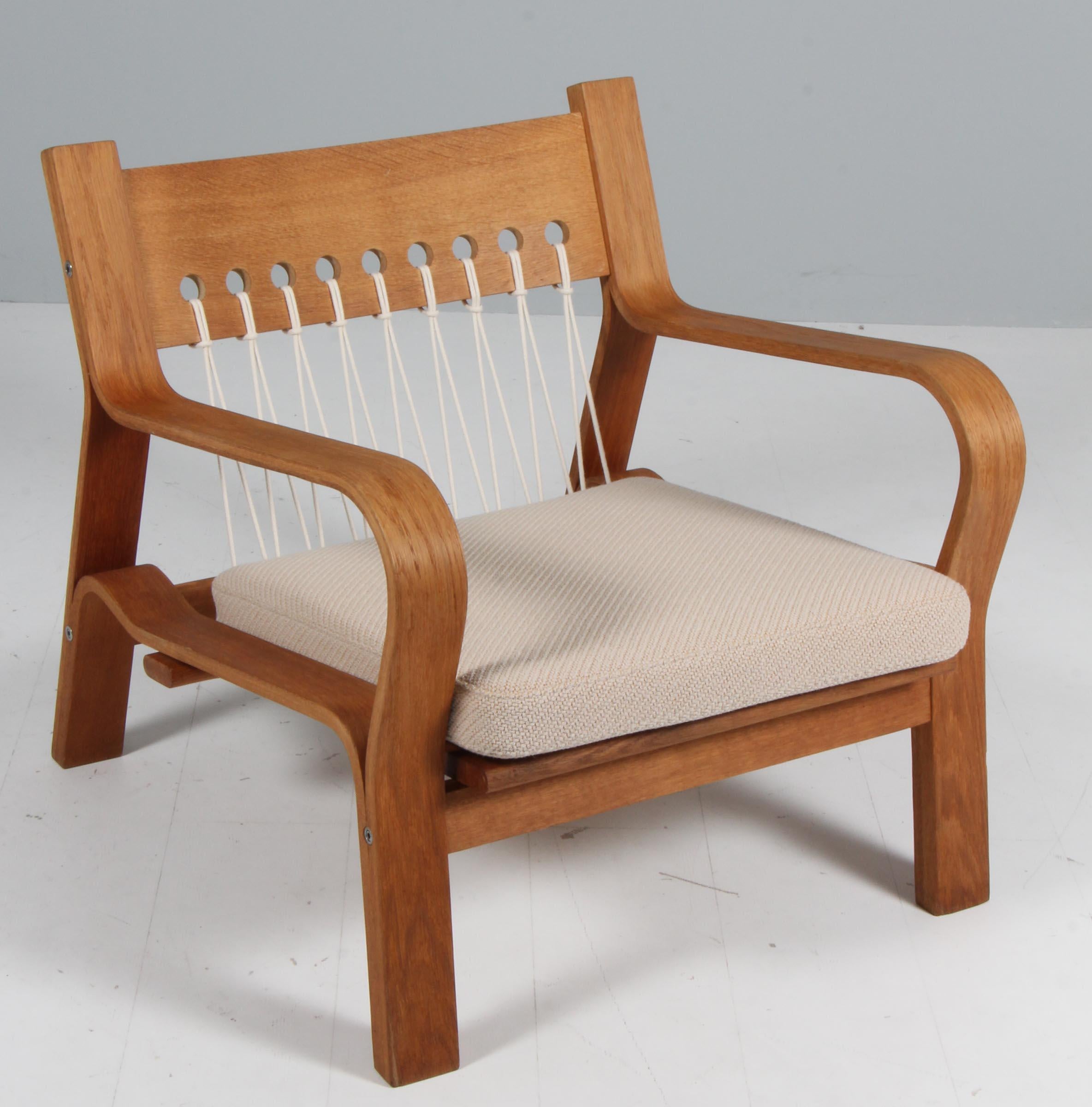 Mid-20th Century Hans J. Wegner, Lounge Chair, Model 671, Oak, Coda 2 and Cotton Rope