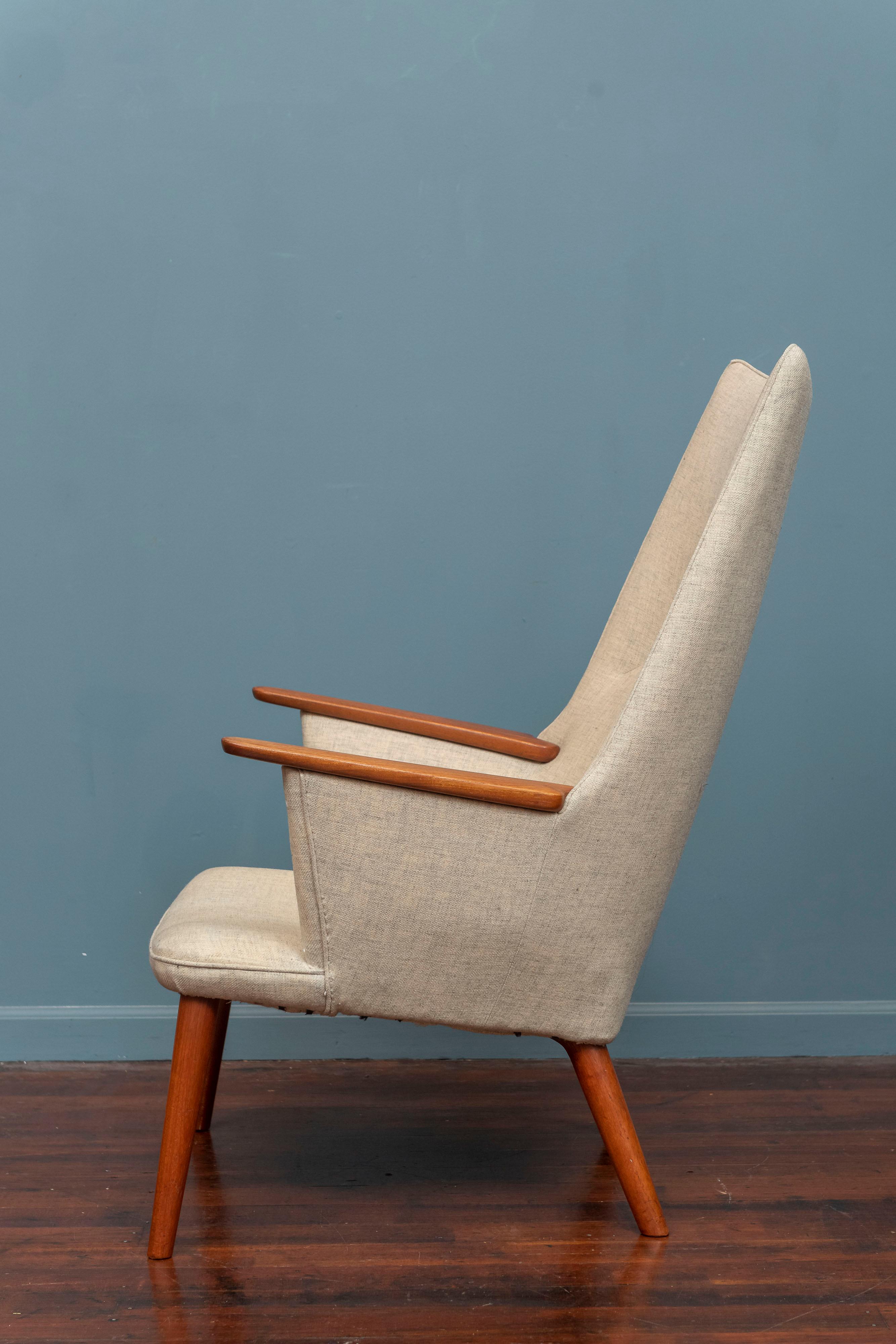 Mid-20th Century Hans J. Wegner Lounge Chair Model AP-27  For Sale