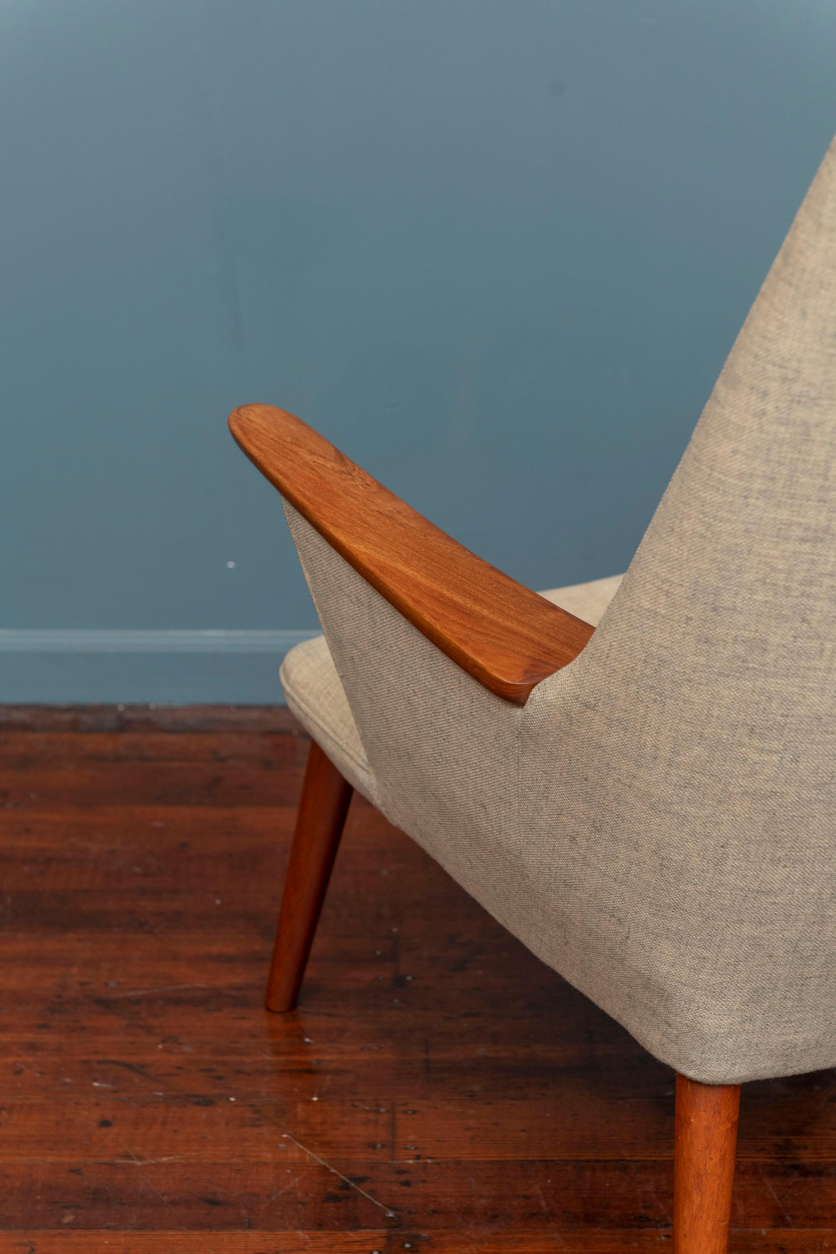 Hans J. Wegner Lounge Chair Model AP-27 2