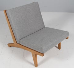 Hans J. Wegner GE-370 Lounge Chair, Oak Frame, Grey Wool, Denmark