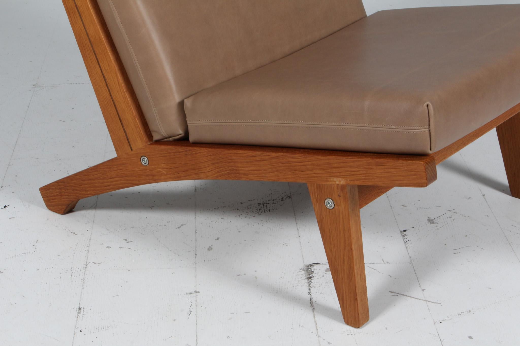 Danois Fauteuil de salon Hans J. Wegner, modèle GE-370 en vente