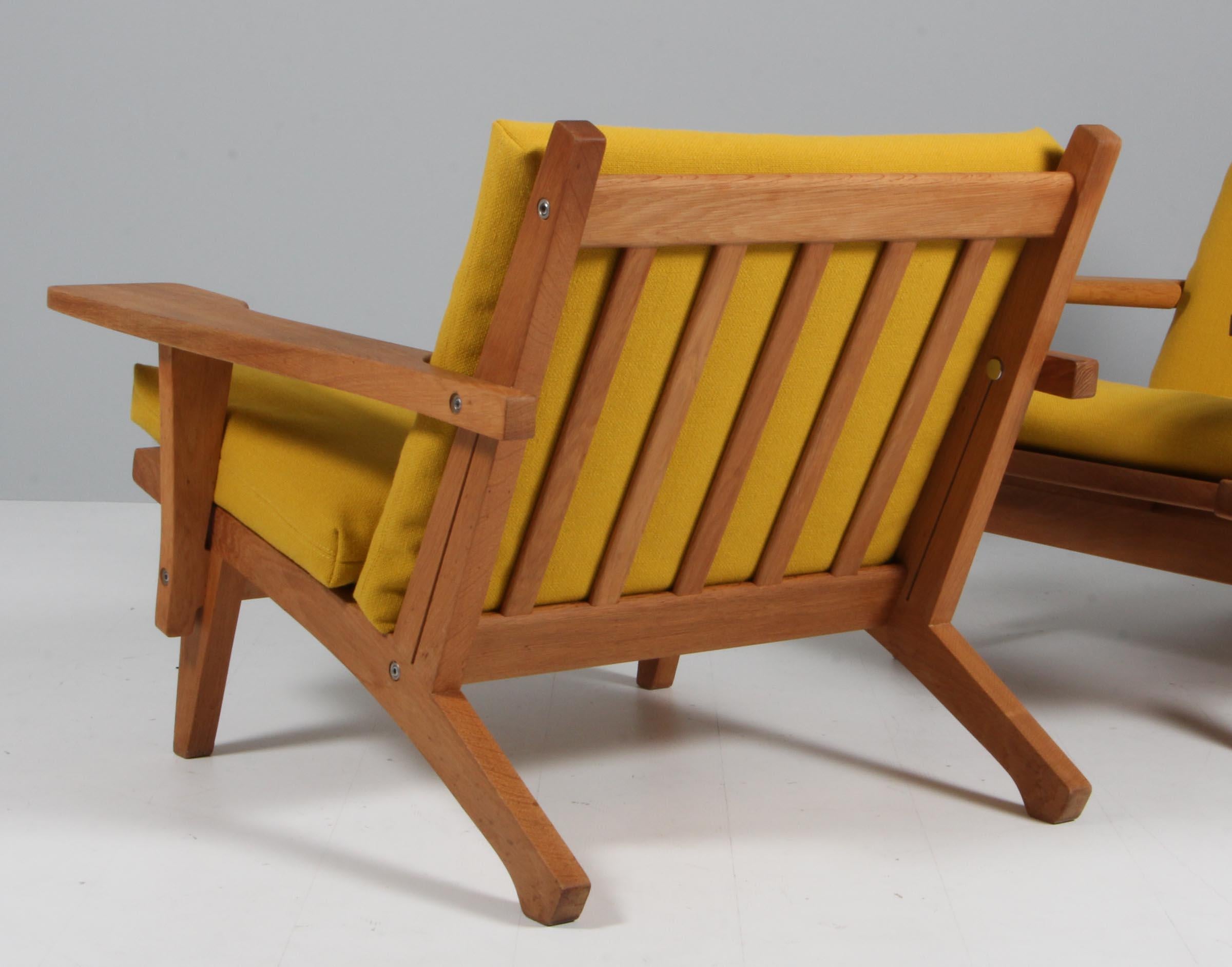 Hans J. Wegner Lounge Chair, Model GE-370 2
