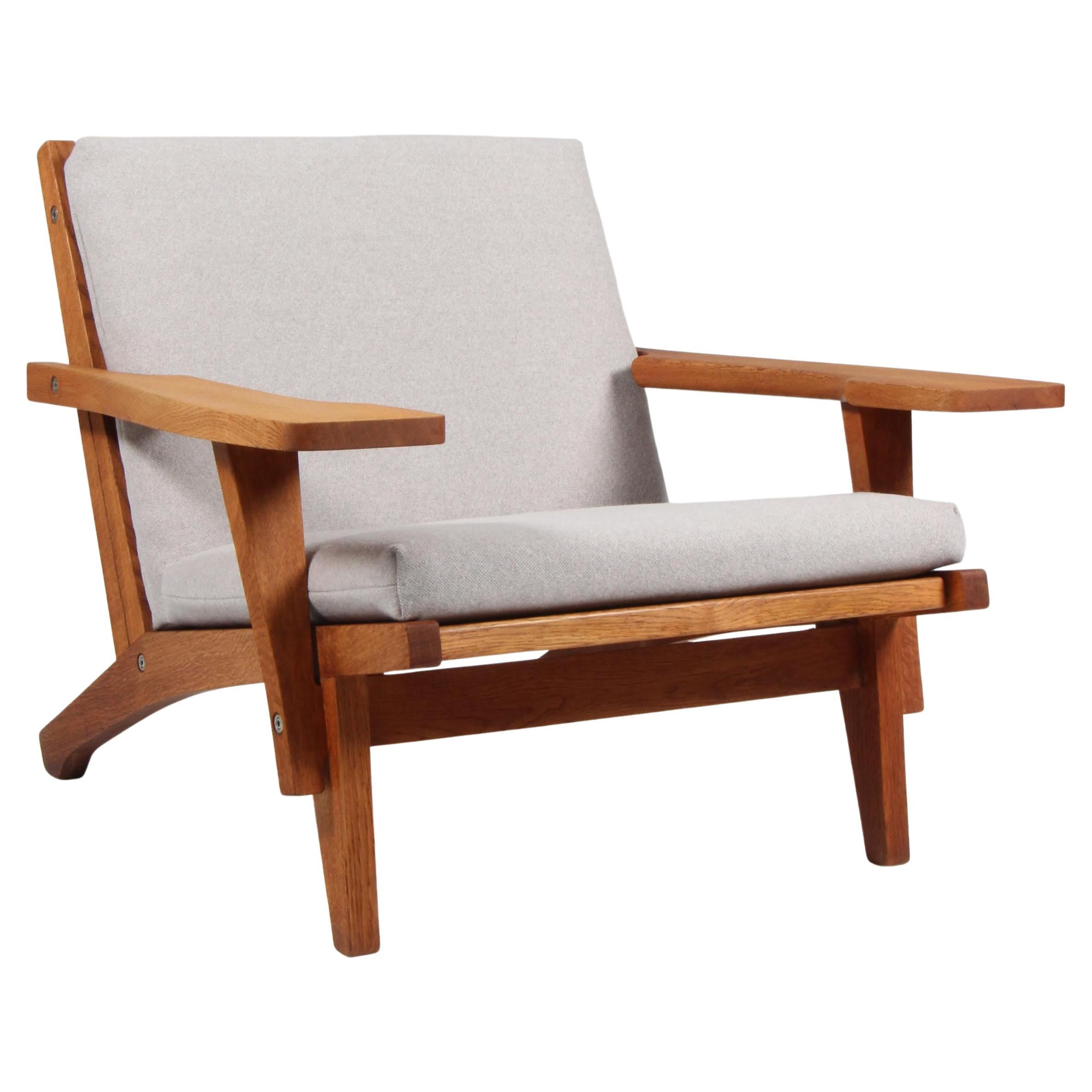 Hans J. Wegner Lounge Chair, Model GE-370