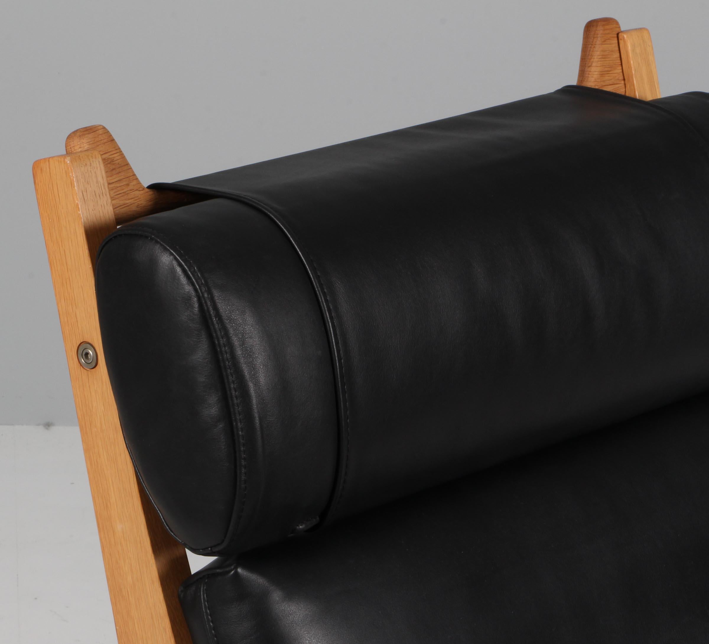 Hans J. Wegner-Loungesessel, Modell GE-375 (Skandinavische Moderne) im Angebot